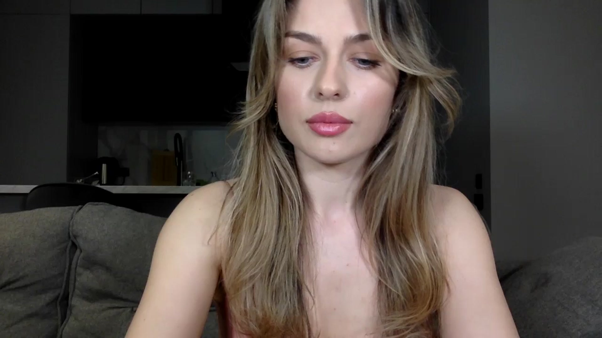 Gallery image thumbnail from SindiMoon's myfreecams stream on, 03/27/2024, 17:09 image 7 of 20