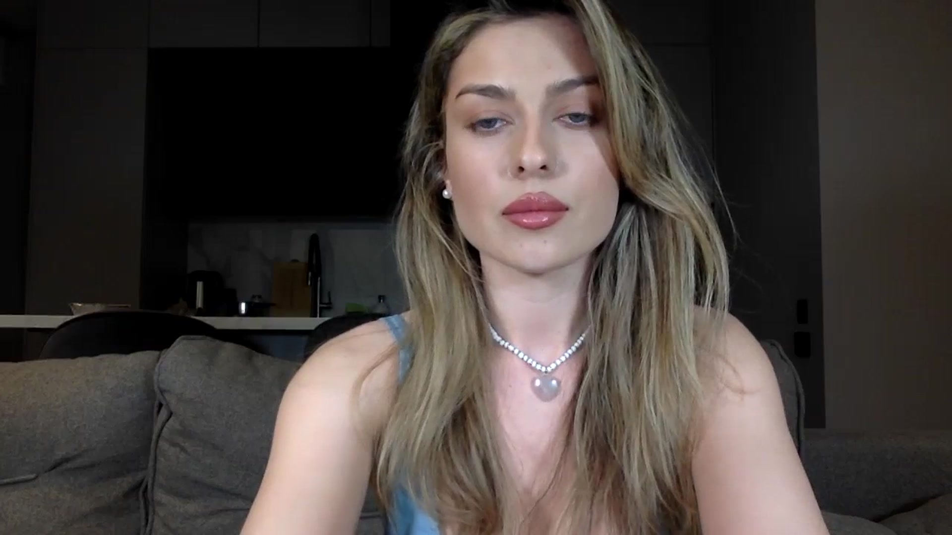 Gallery image thumbnail from SindiMoon's myfreecams stream on, 04/14/2024, 21:41 image 3 of 20