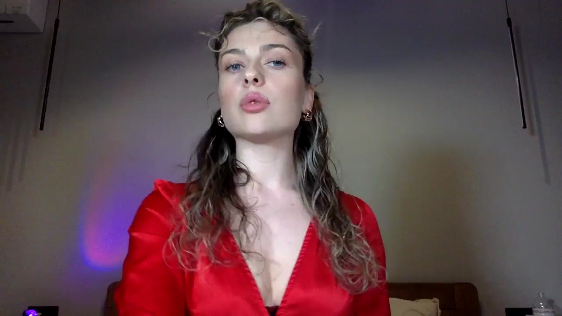 Gallery image thumbnail from SindiMoon's myfreecams stream on, 04/27/2024, 19:40 image 16 of 20