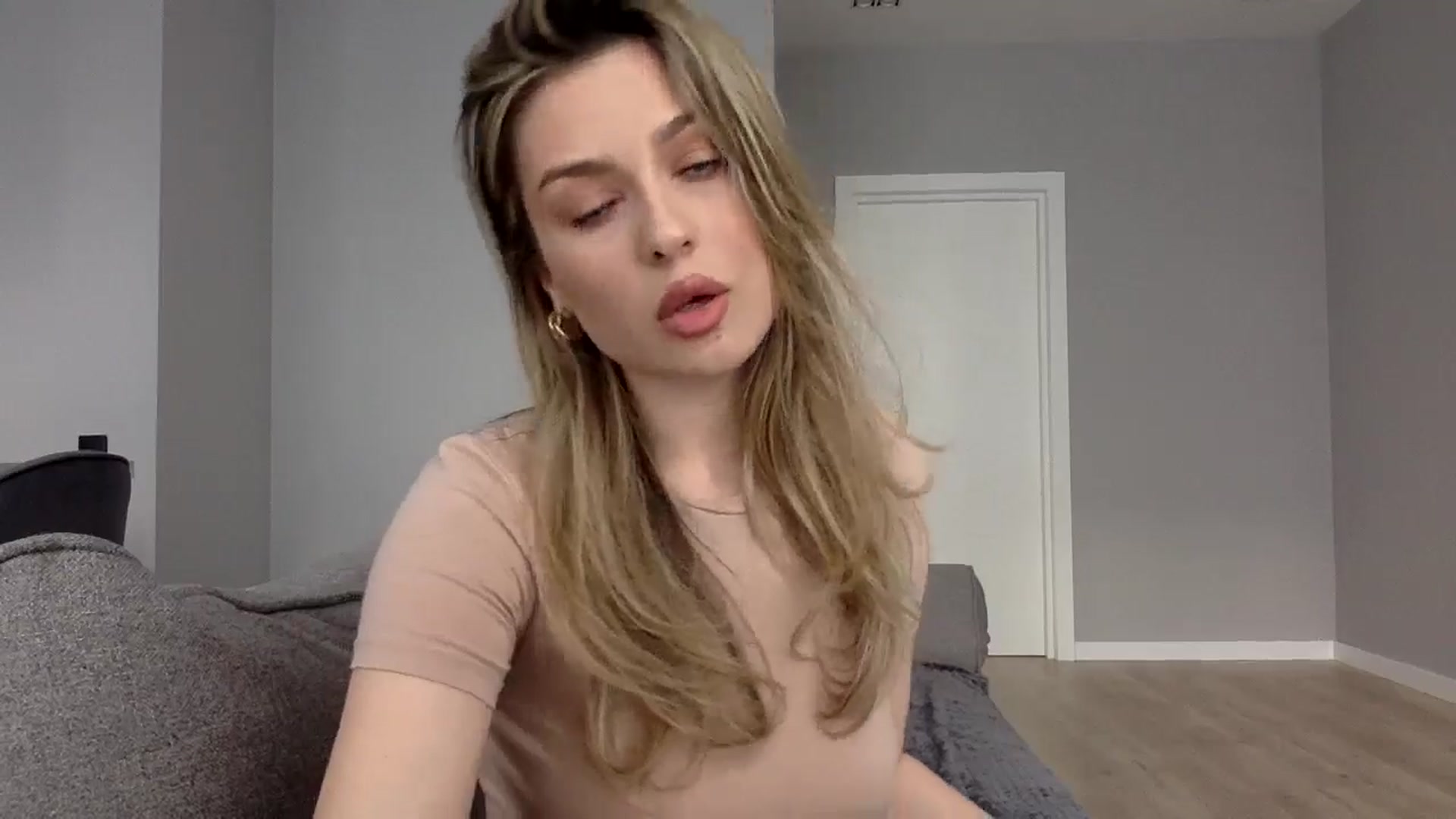 Gallery image thumbnail from SindiMoon's myfreecams stream on, 05/01/2024, 15:29 image 20 of 20