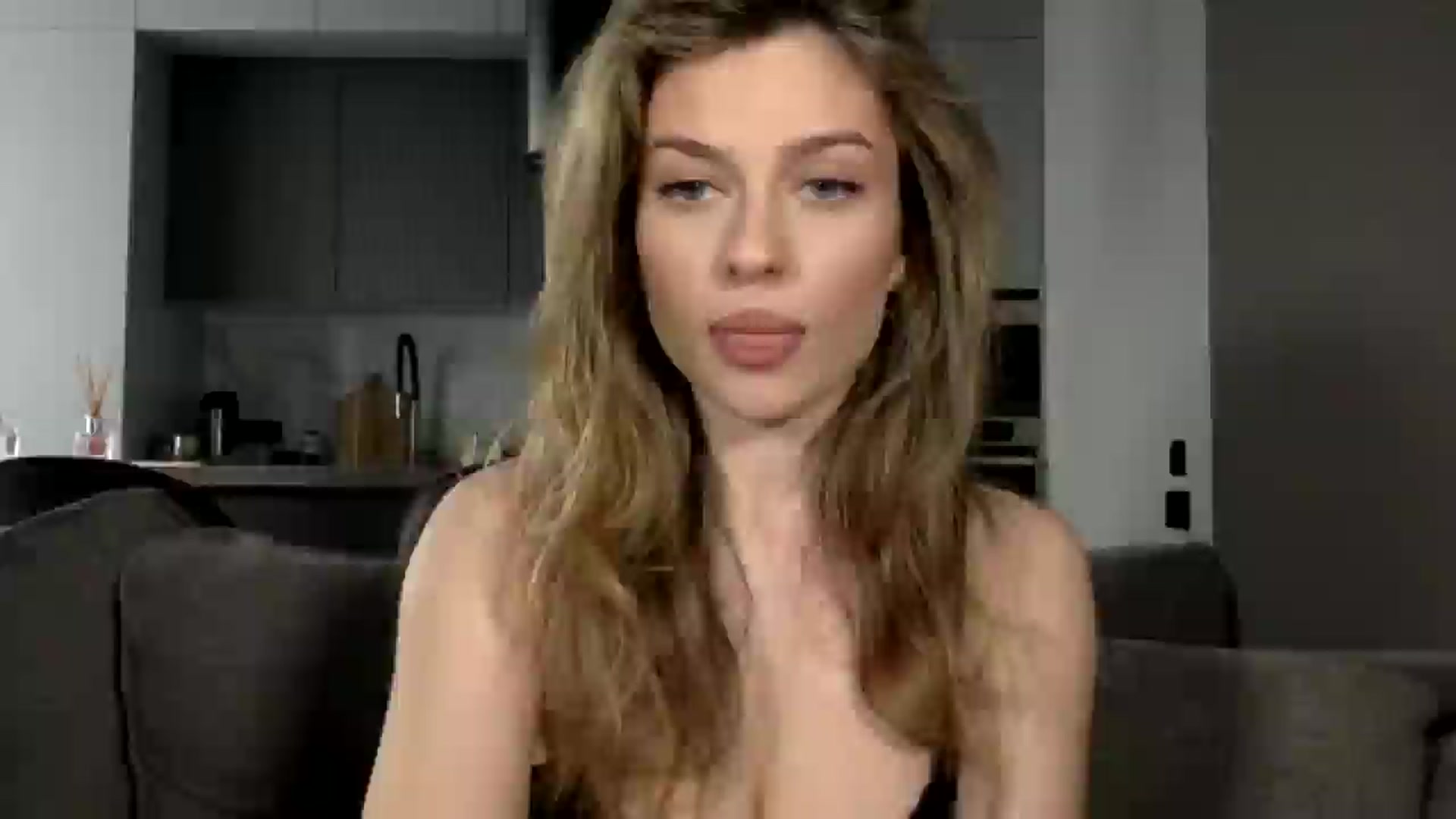 Gallery image thumbnail from SindiMoon's myfreecams stream on, 05/03/2024, 16:40 image 8 of 20