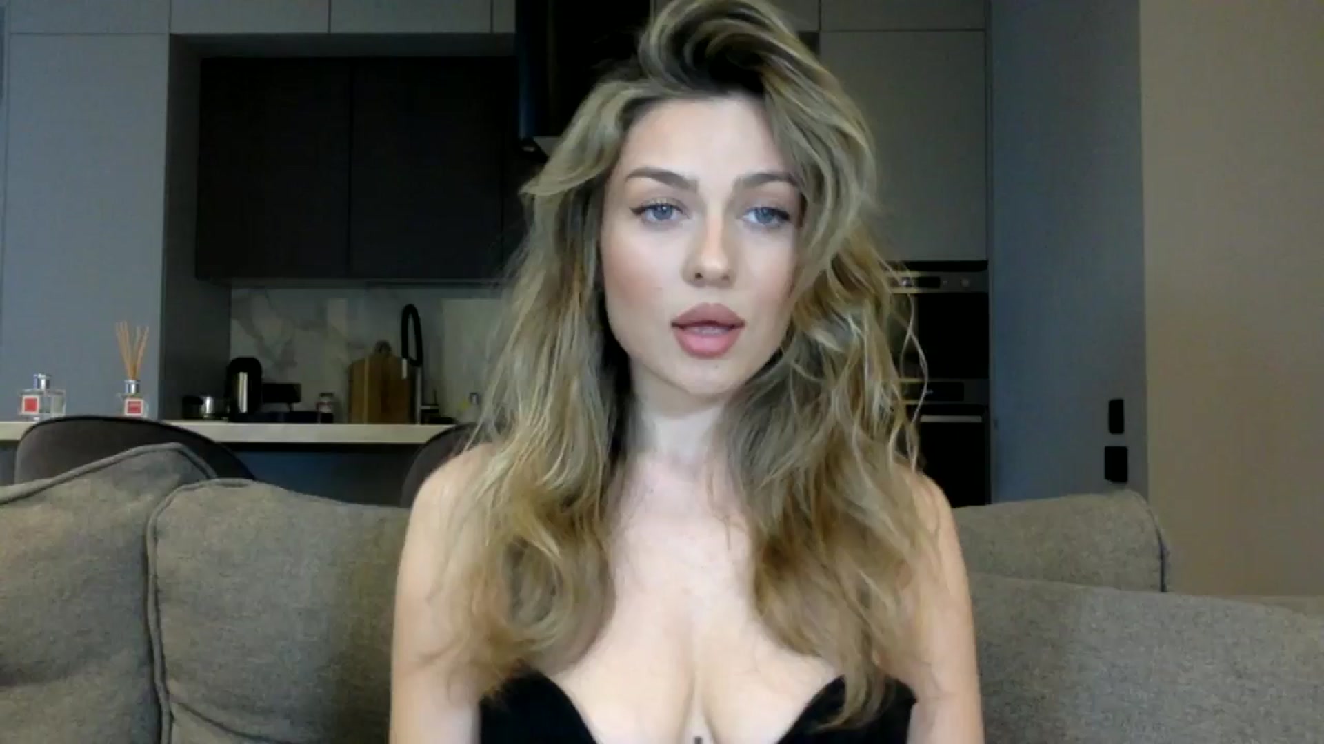 Gallery image thumbnail from SindiMoon's myfreecams stream on, 05/03/2024, 16:54 image 20 of 20