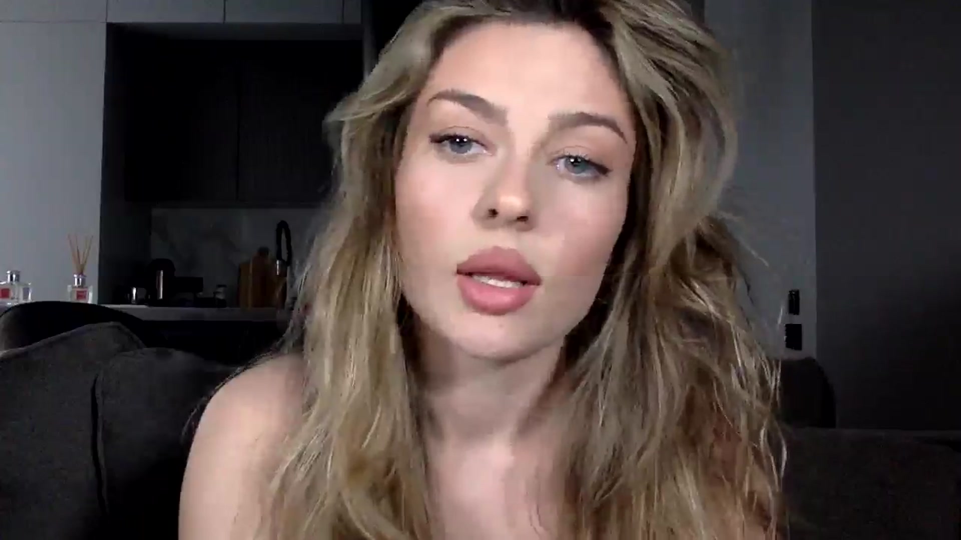 Gallery image thumbnail from SindiMoon's myfreecams stream on, 05/03/2024, 16:54 image 9 of 20