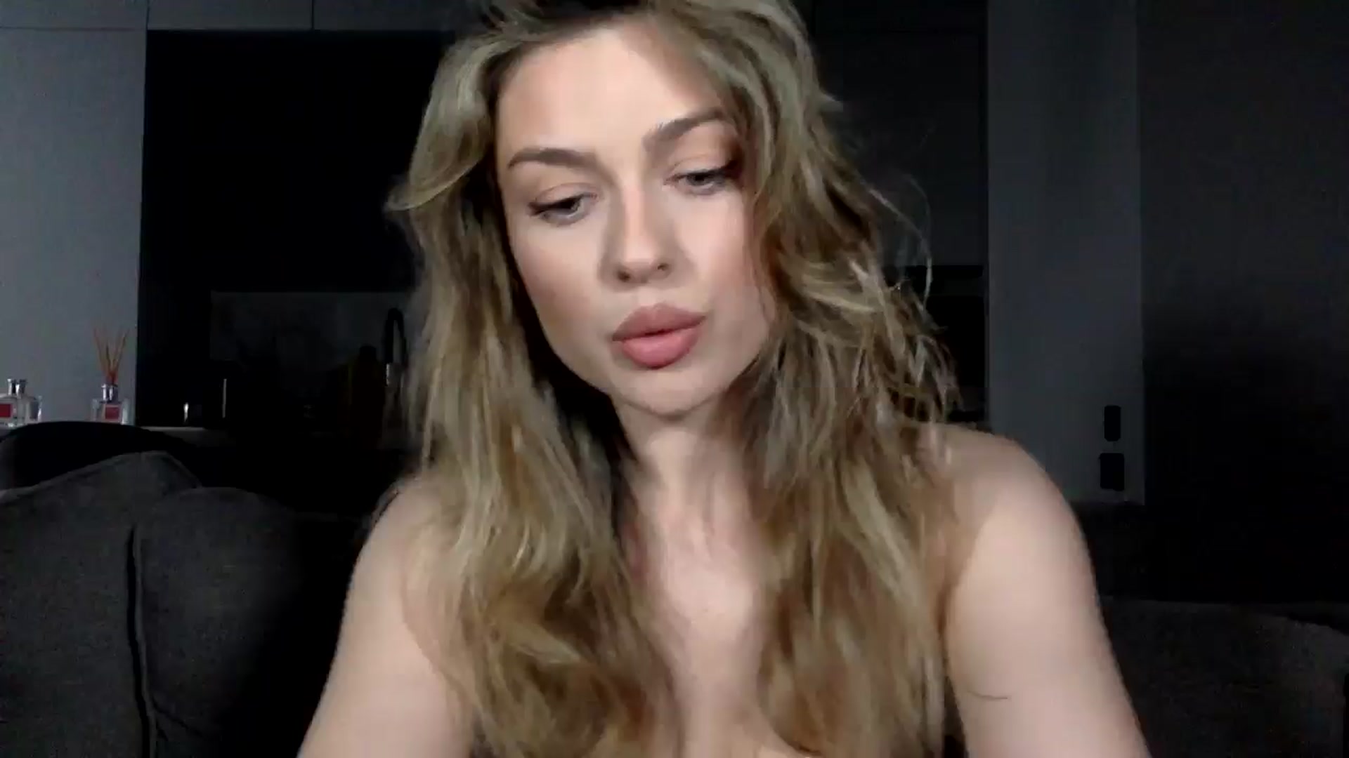 Gallery image thumbnail from SindiMoon's myfreecams stream on, 05/03/2024, 16:54 image 16 of 20