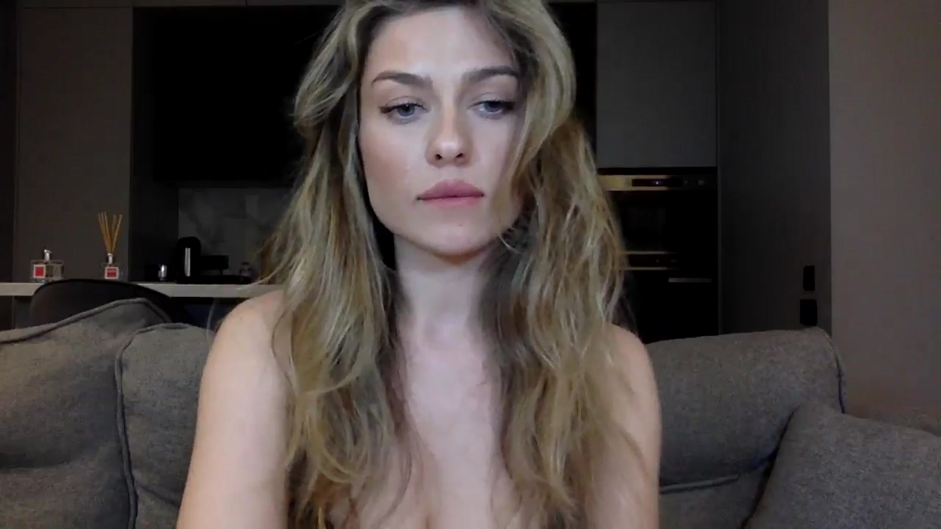 Gallery image thumbnail from SindiMoon's myfreecams stream on, 05/03/2024, 23:21 image 2 of 20