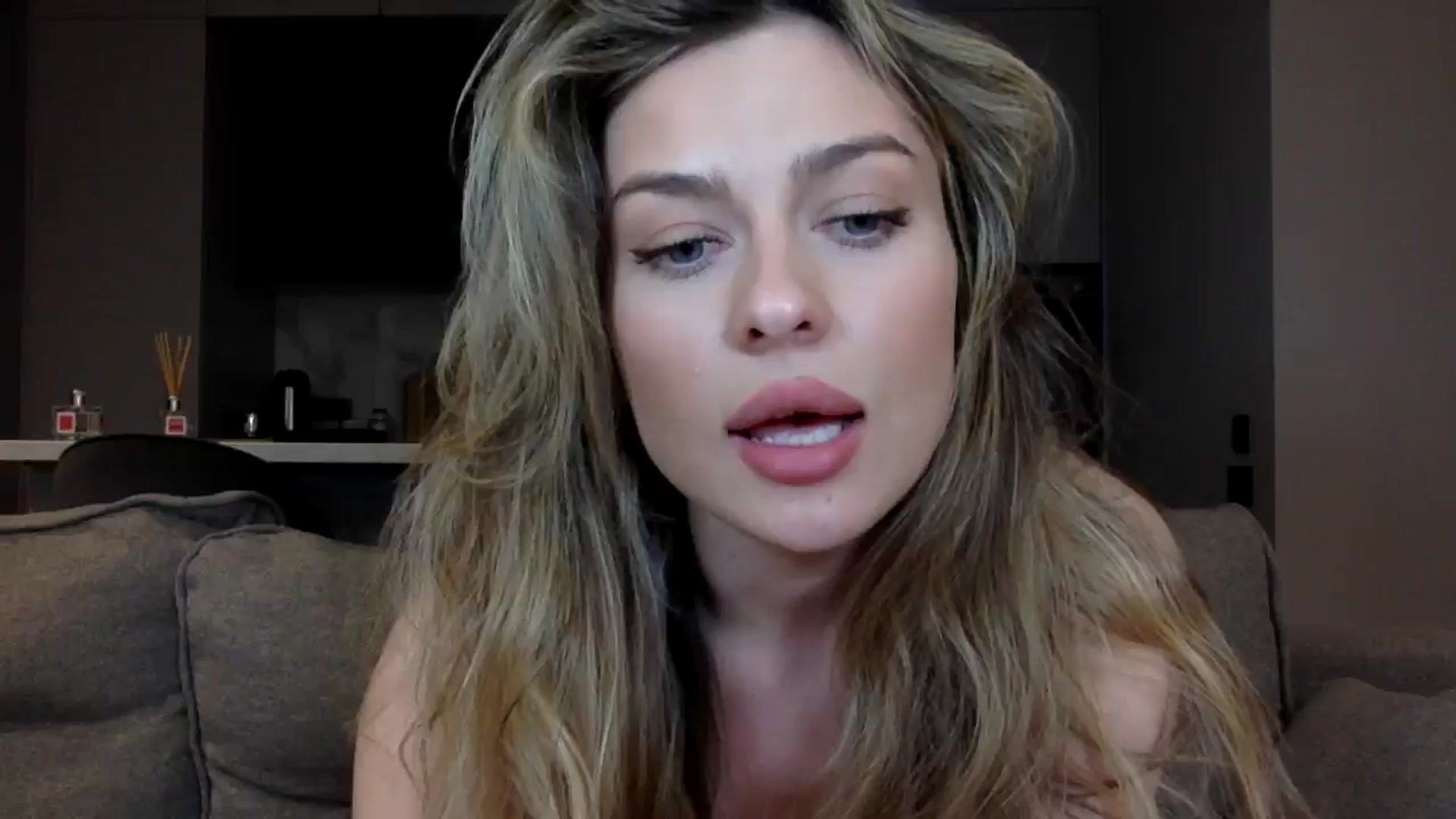 Gallery image thumbnail from SindiMoon's myfreecams stream on, 05/03/2024, 23:21 image 18 of 20
