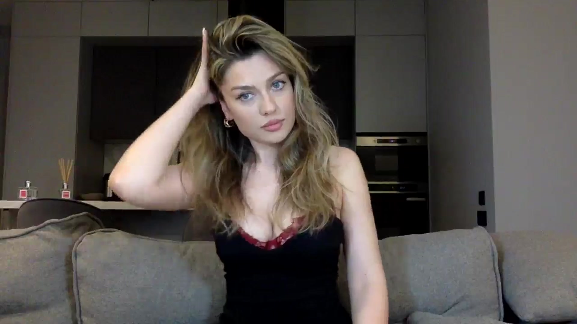 Gallery image thumbnail from SindiMoon's myfreecams stream on, 05/04/2024, 22:33 image 14 of 20