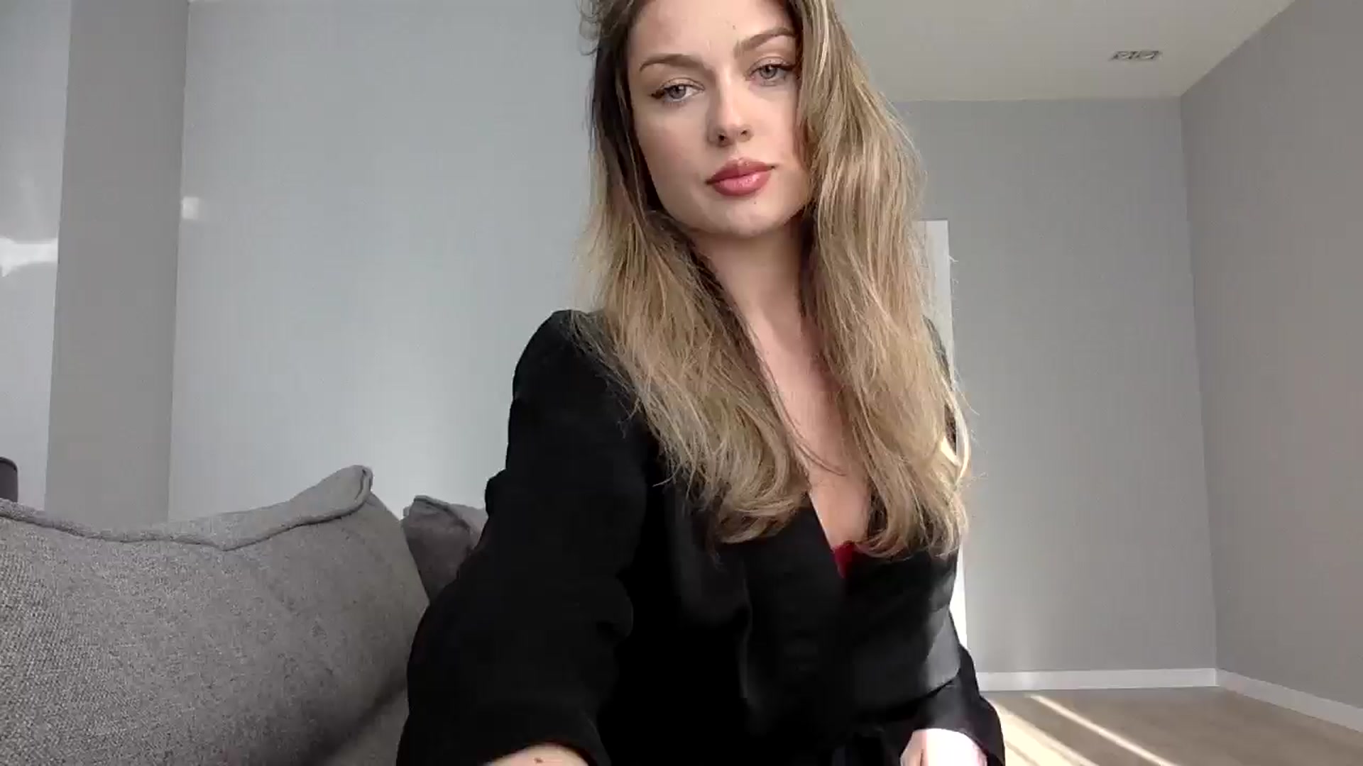Gallery image thumbnail from SindiMoon's myfreecams stream on, 05/09/2024, 14:54 image 10 of 20