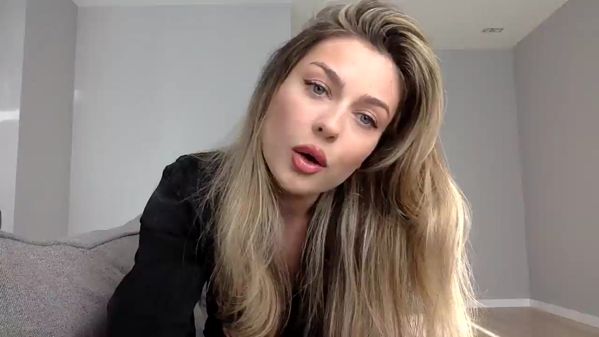 Gallery image thumbnail from SindiMoon's myfreecams stream on, 05/09/2024, 14:54 image 7 of 20