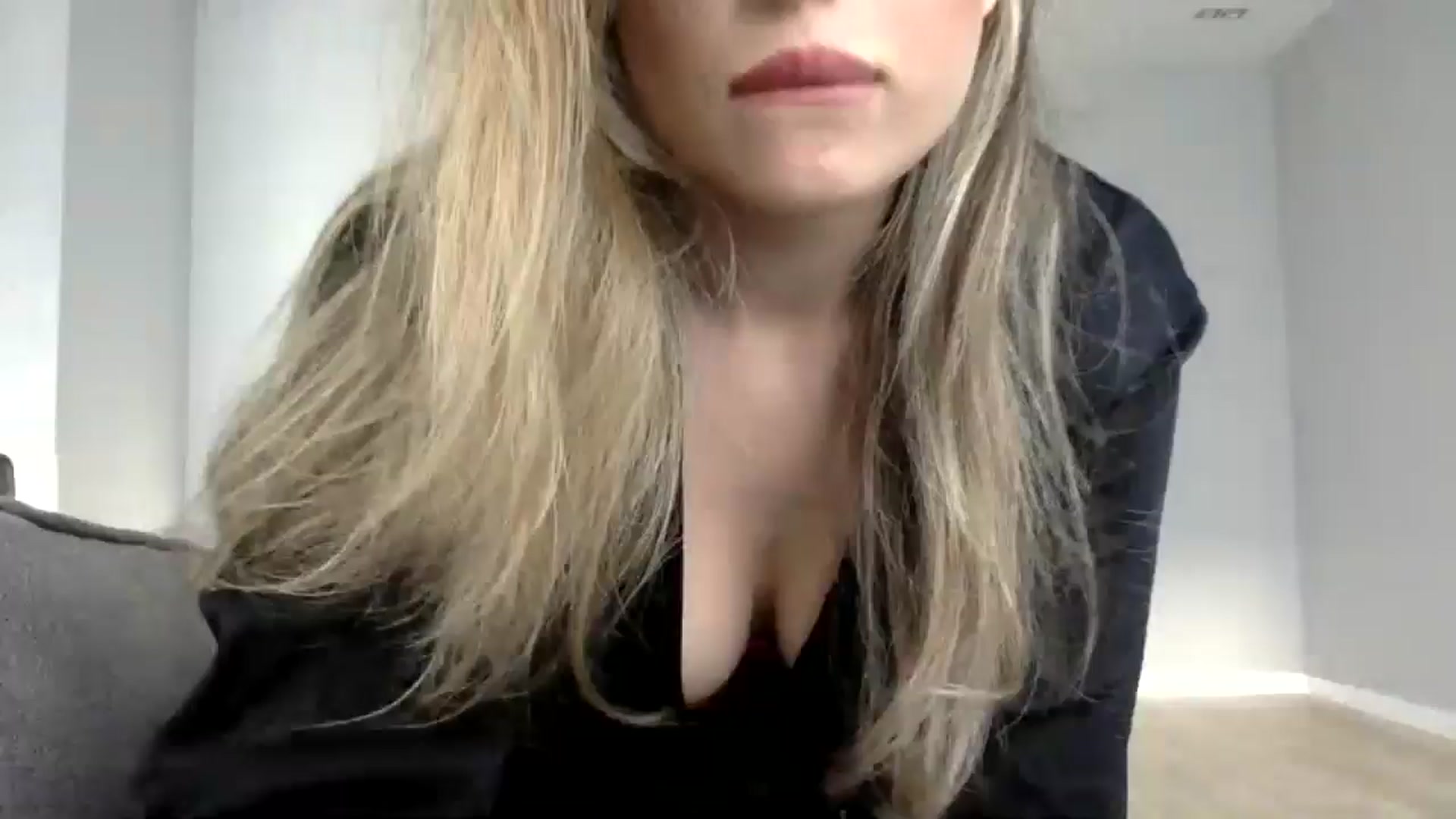 Gallery image thumbnail from SindiMoon's myfreecams stream on, 05/09/2024, 15:24 image 18 of 20