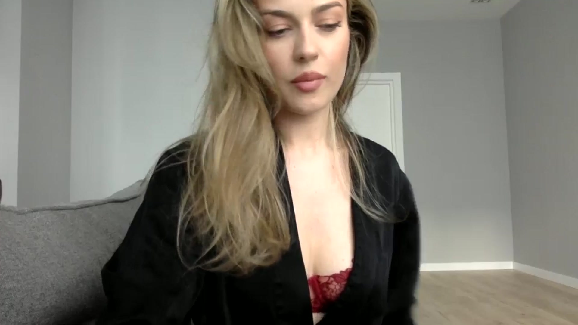 Gallery image thumbnail from SindiMoon's myfreecams stream on, 05/09/2024, 15:43 image 9 of 20