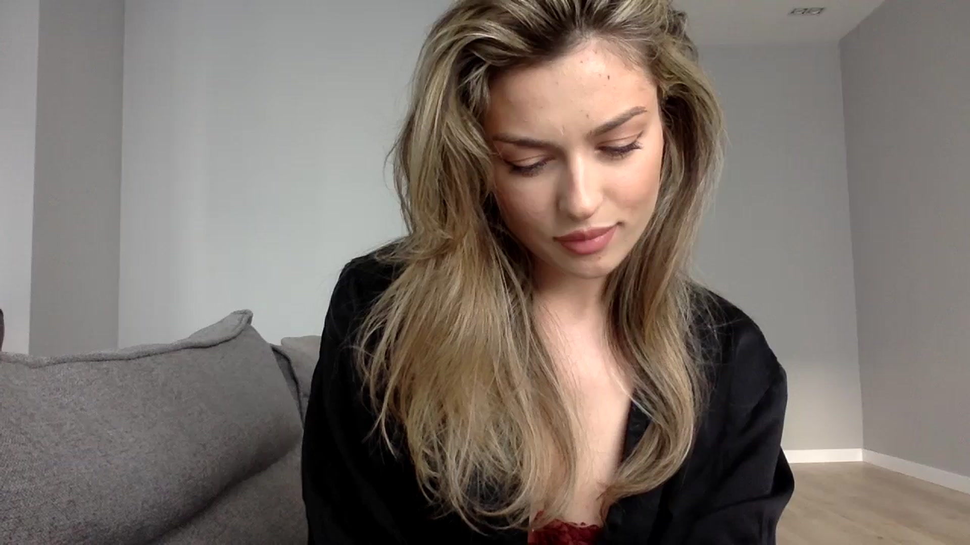 Gallery image thumbnail from SindiMoon's myfreecams stream on, 05/09/2024, 15:43 image 7 of 20