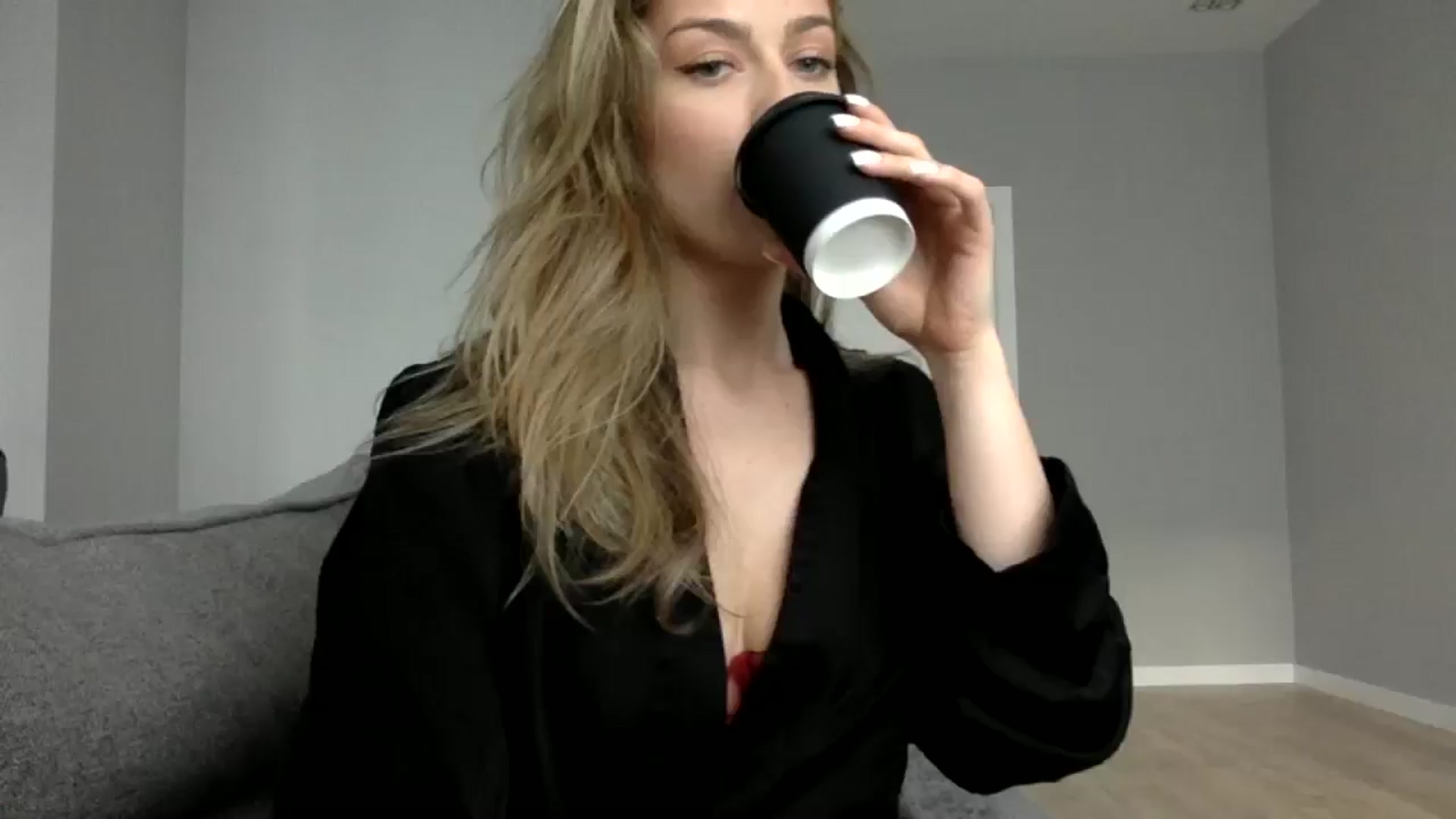 Gallery image thumbnail from SindiMoon's myfreecams stream on, 05/09/2024, 15:43 image 2 of 20