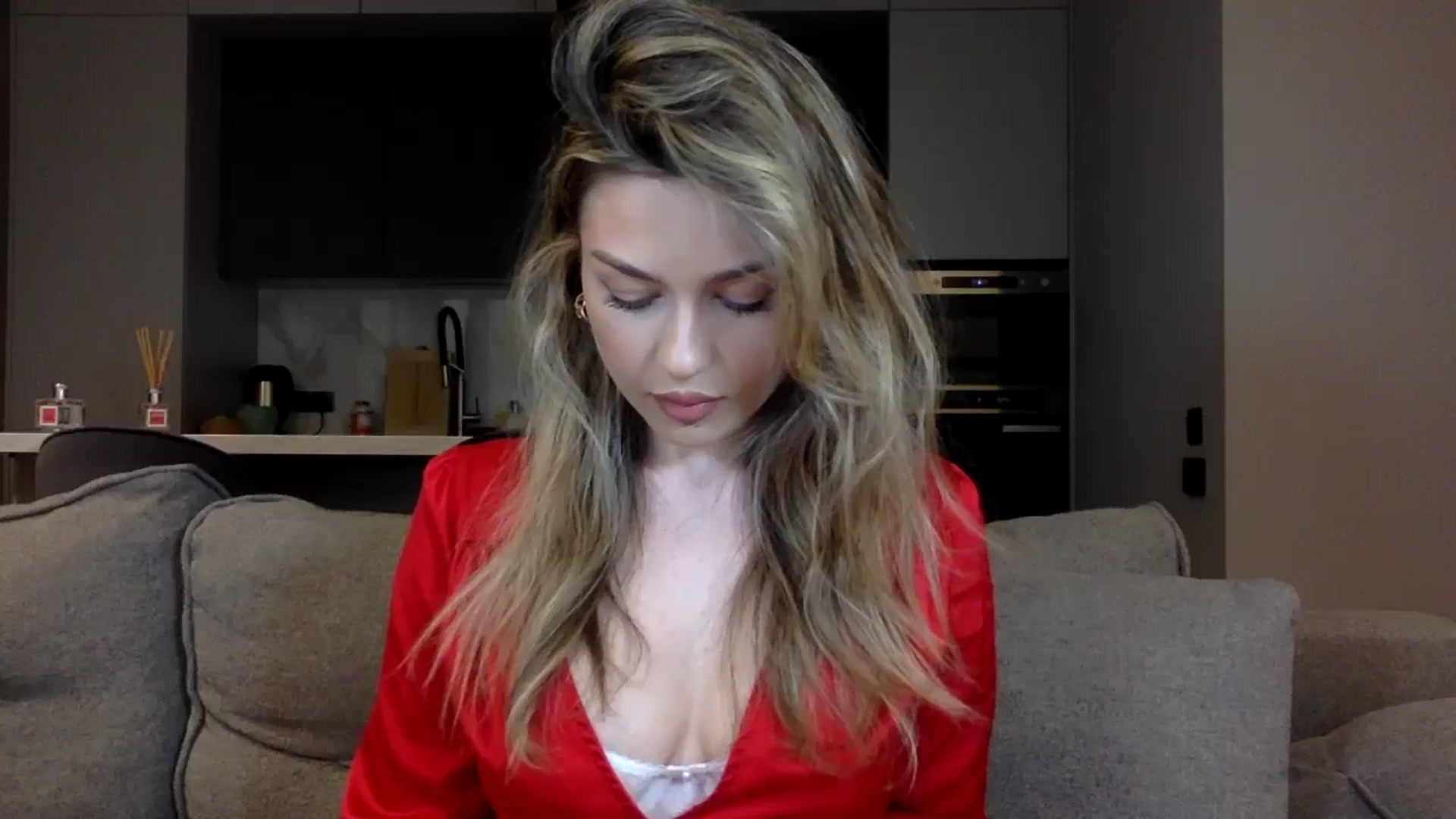Gallery image thumbnail from SindiMoon's myfreecams stream on, 05/13/2024, 01:15 image 14 of 20