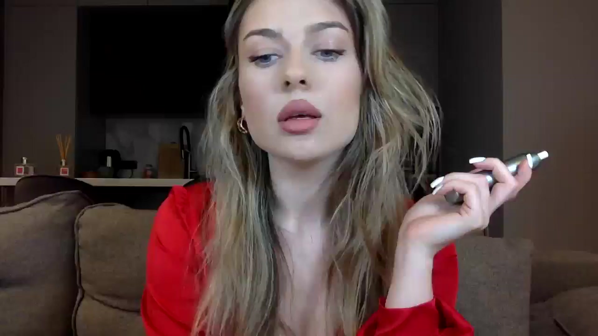 Gallery image thumbnail from SindiMoon's myfreecams stream on, 05/13/2024, 01:15 image 18 of 20