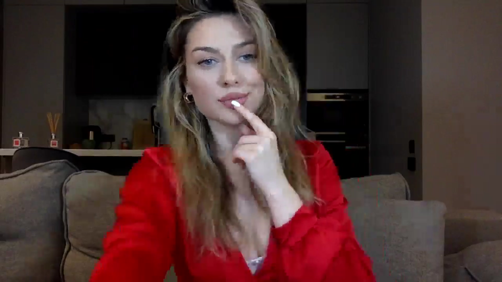 Gallery image thumbnail from SindiMoon's myfreecams stream on, 05/13/2024, 01:15 image 5 of 20