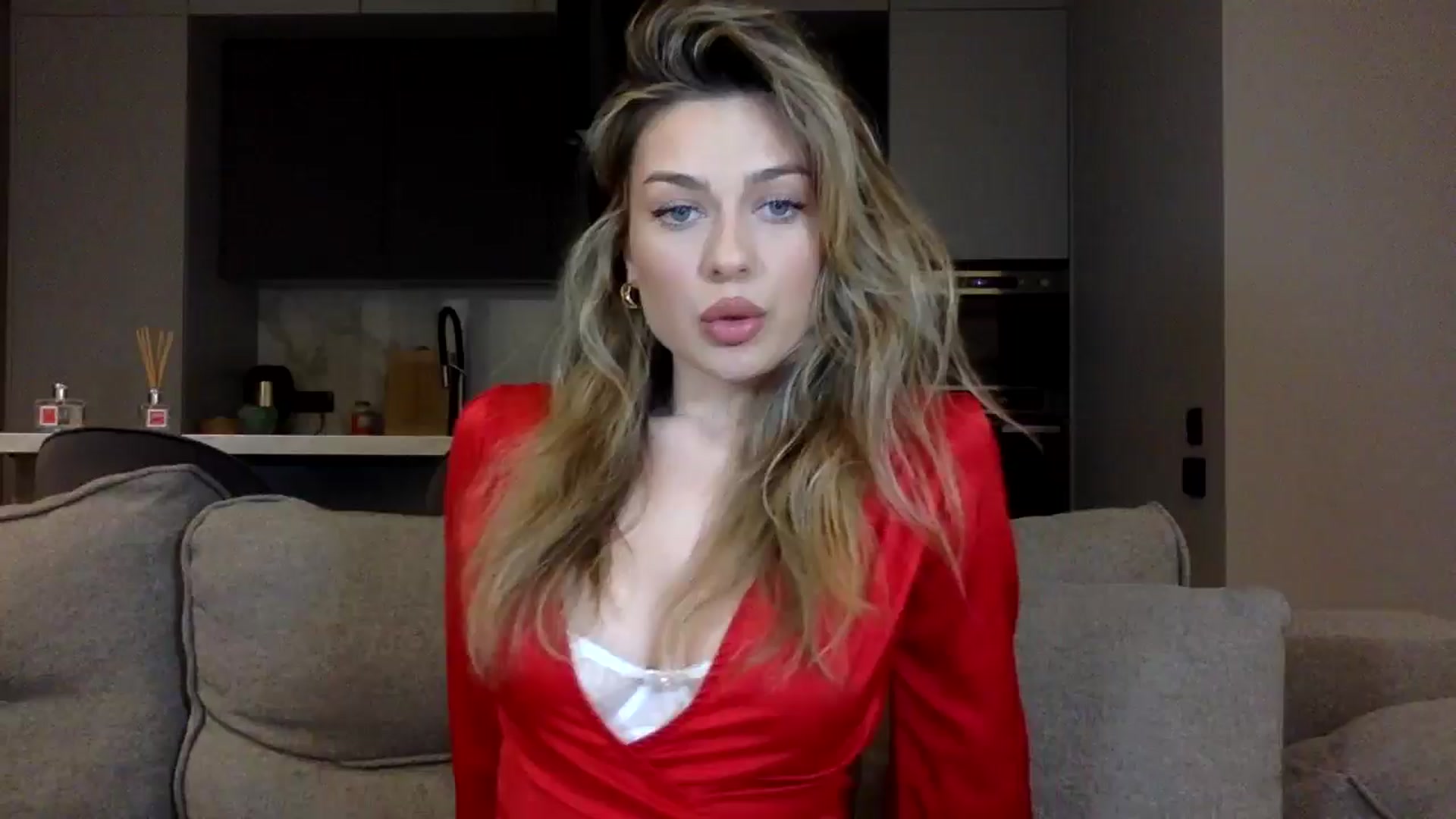Gallery image thumbnail from SindiMoon's myfreecams stream on, 05/13/2024, 01:15 image 8 of 20