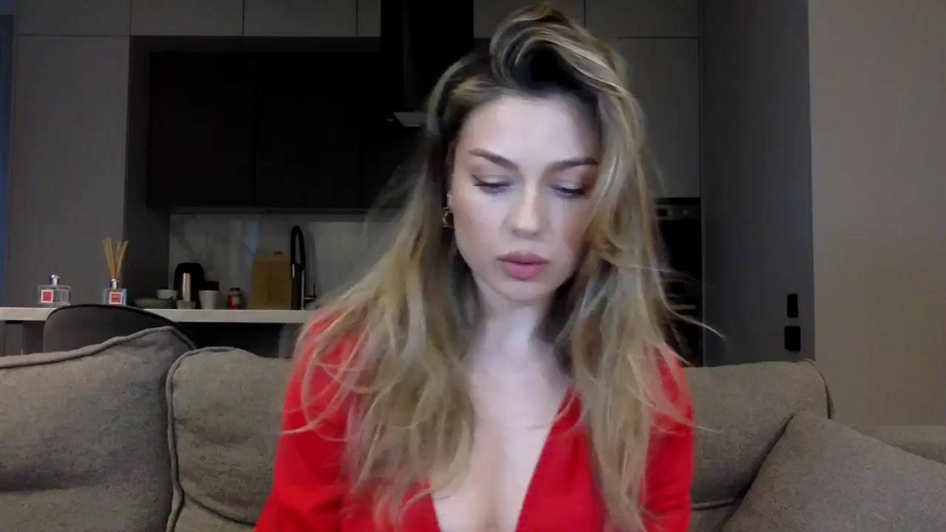 Gallery image thumbnail from SindiMoon's myfreecams stream on, 05/14/2024, 15:17 image 10 of 20