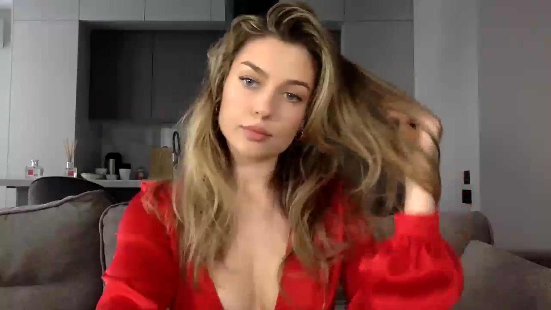 Gallery image thumbnail from SindiMoon's myfreecams stream on, 05/14/2024, 15:17 image 3 of 20