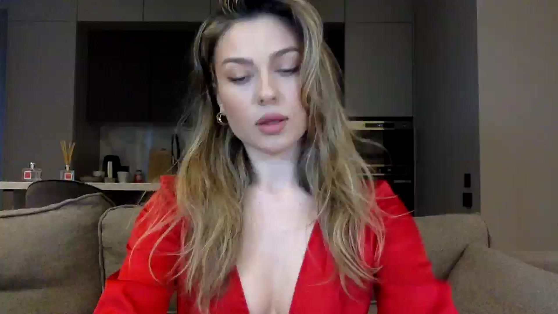 Gallery image thumbnail from SindiMoon's myfreecams stream on, 05/14/2024, 15:17 image 13 of 20