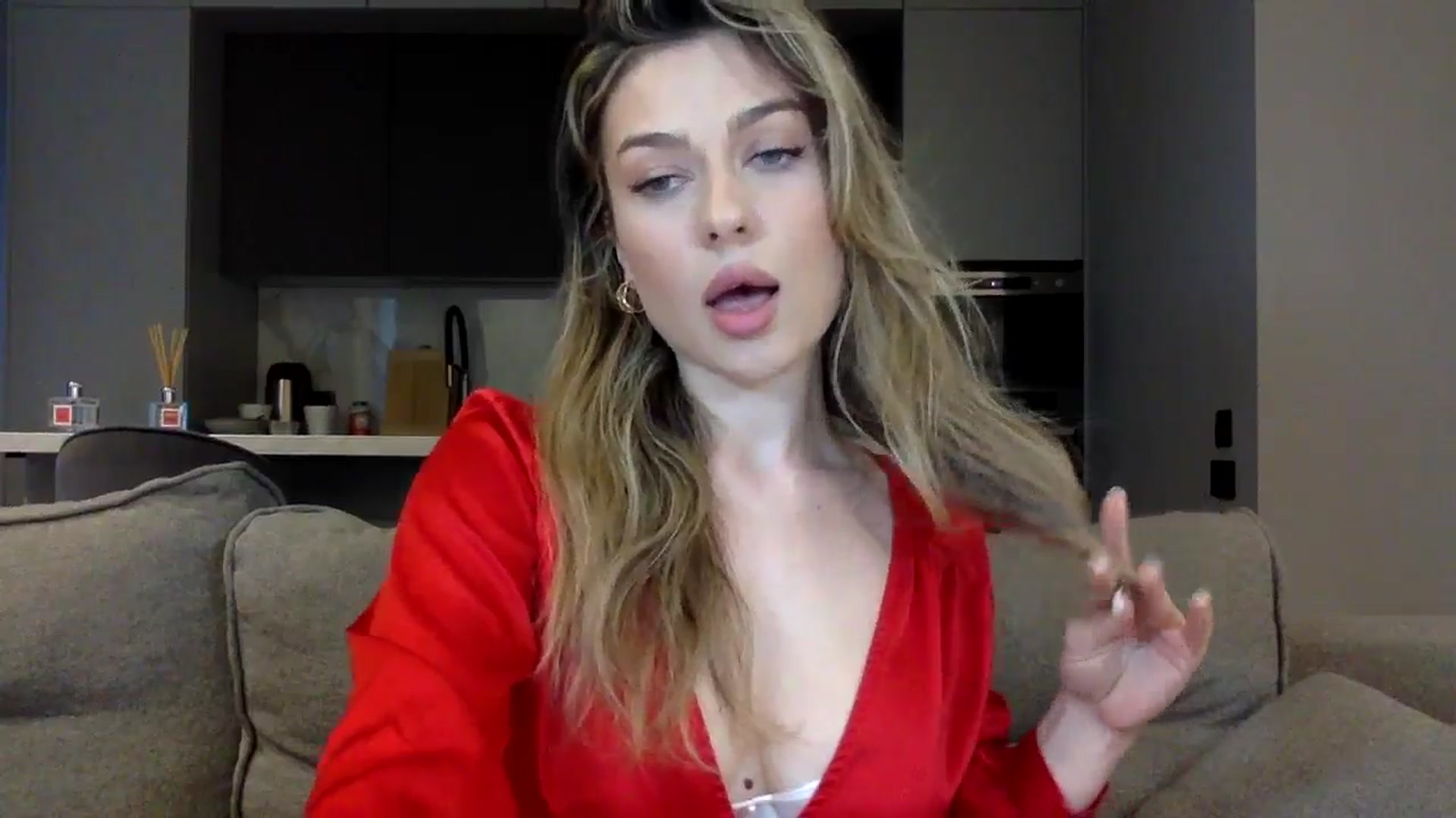 Gallery image thumbnail from SindiMoon's myfreecams stream on, 05/14/2024, 16:21 image 9 of 20