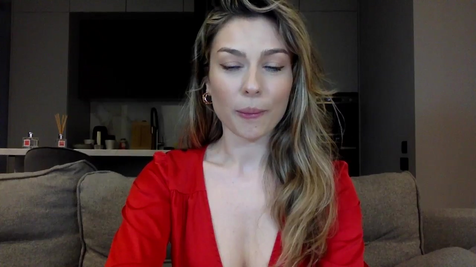 Gallery image thumbnail from SindiMoon's myfreecams stream on, 05/14/2024, 17:12 image 18 of 20