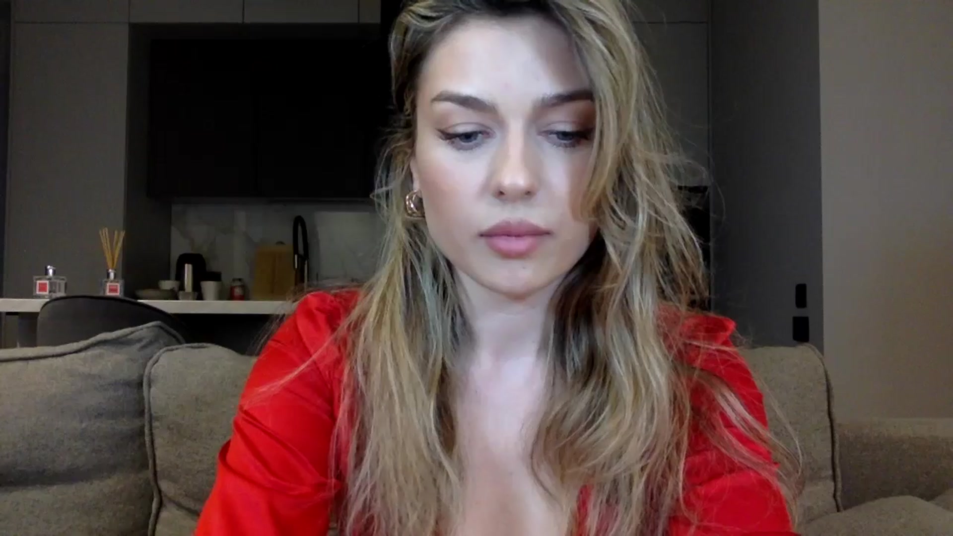 Gallery image thumbnail from SindiMoon's myfreecams stream on, 05/14/2024, 17:12 image 14 of 20