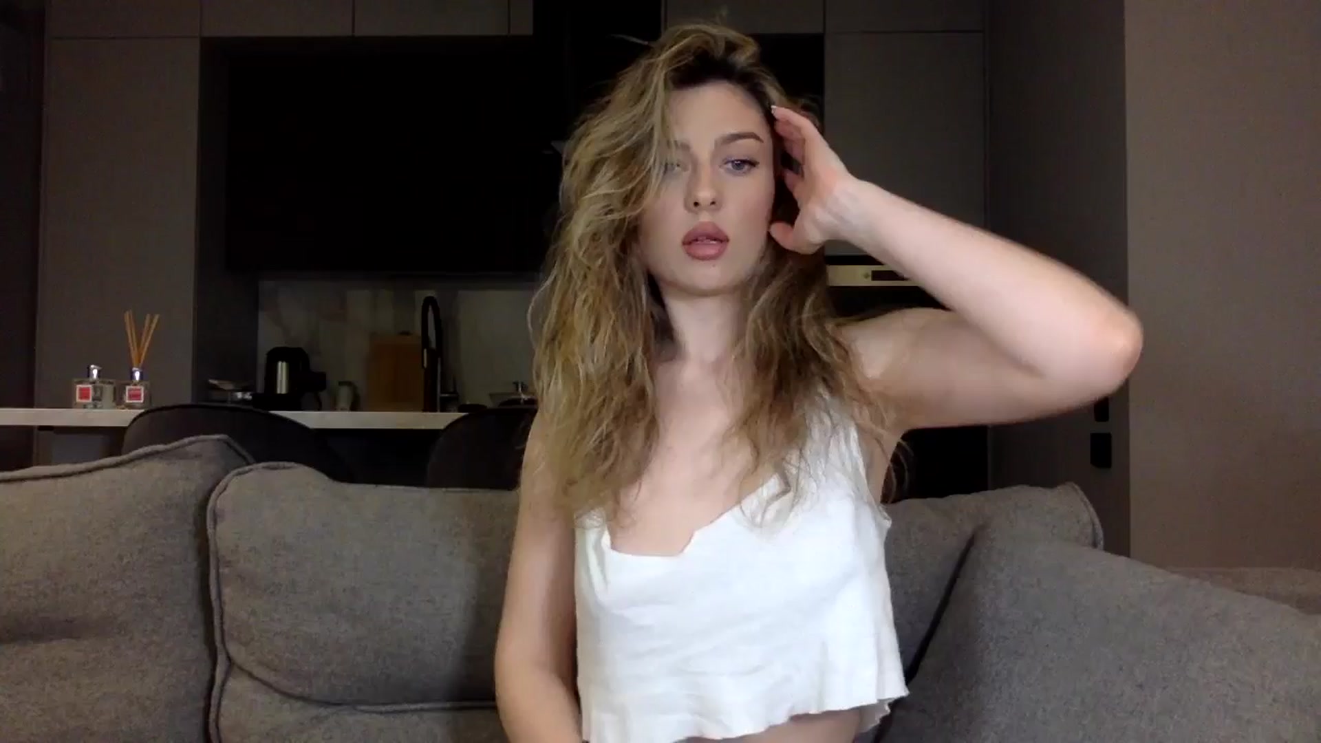 Gallery image thumbnail from SindiMoon's myfreecams stream on, 05/18/2024, 21:29 image 1 of 20