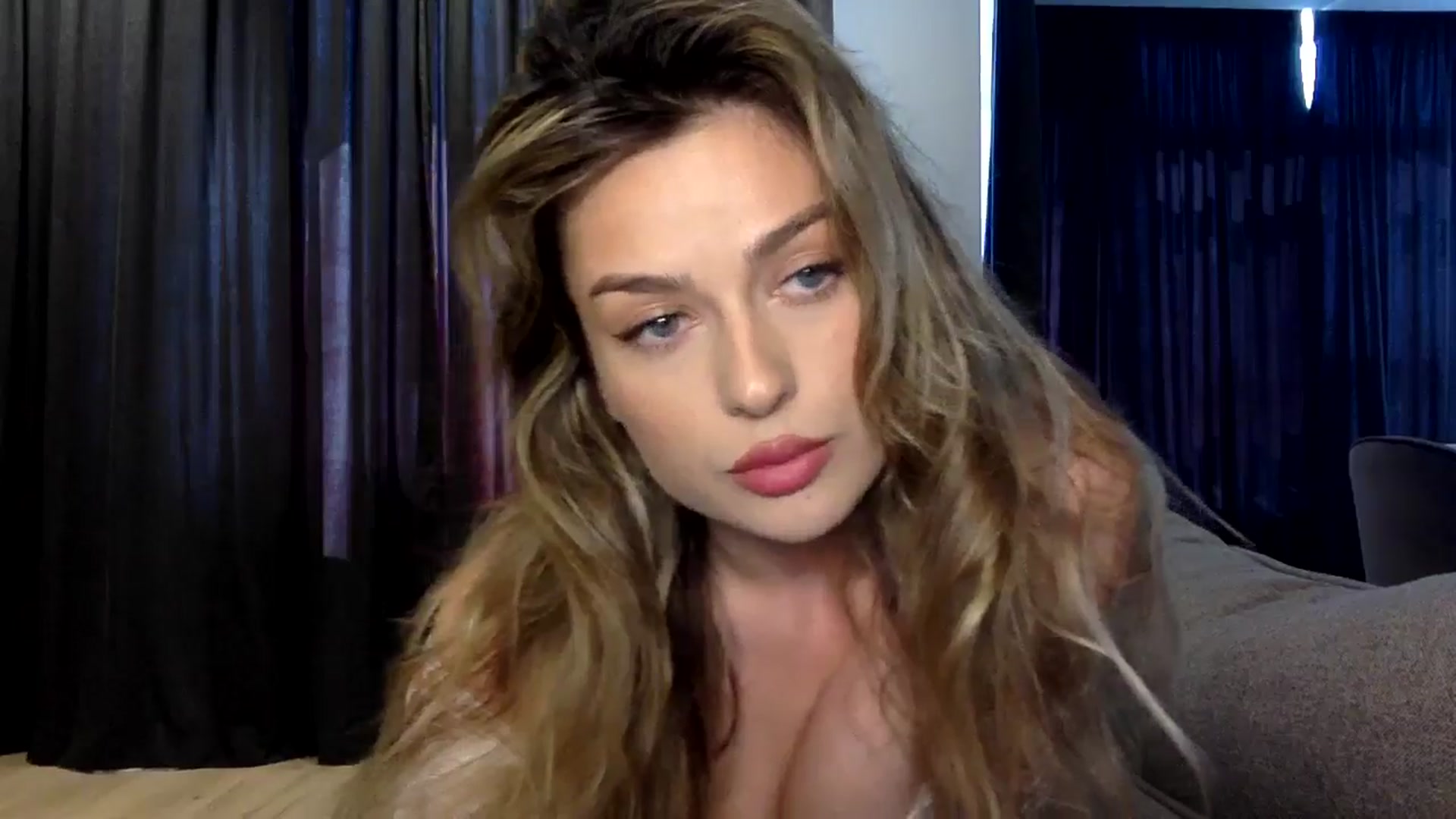 Gallery image thumbnail from SindiMoon's myfreecams stream on, 06/19/2024, 13:03 image 3 of 20