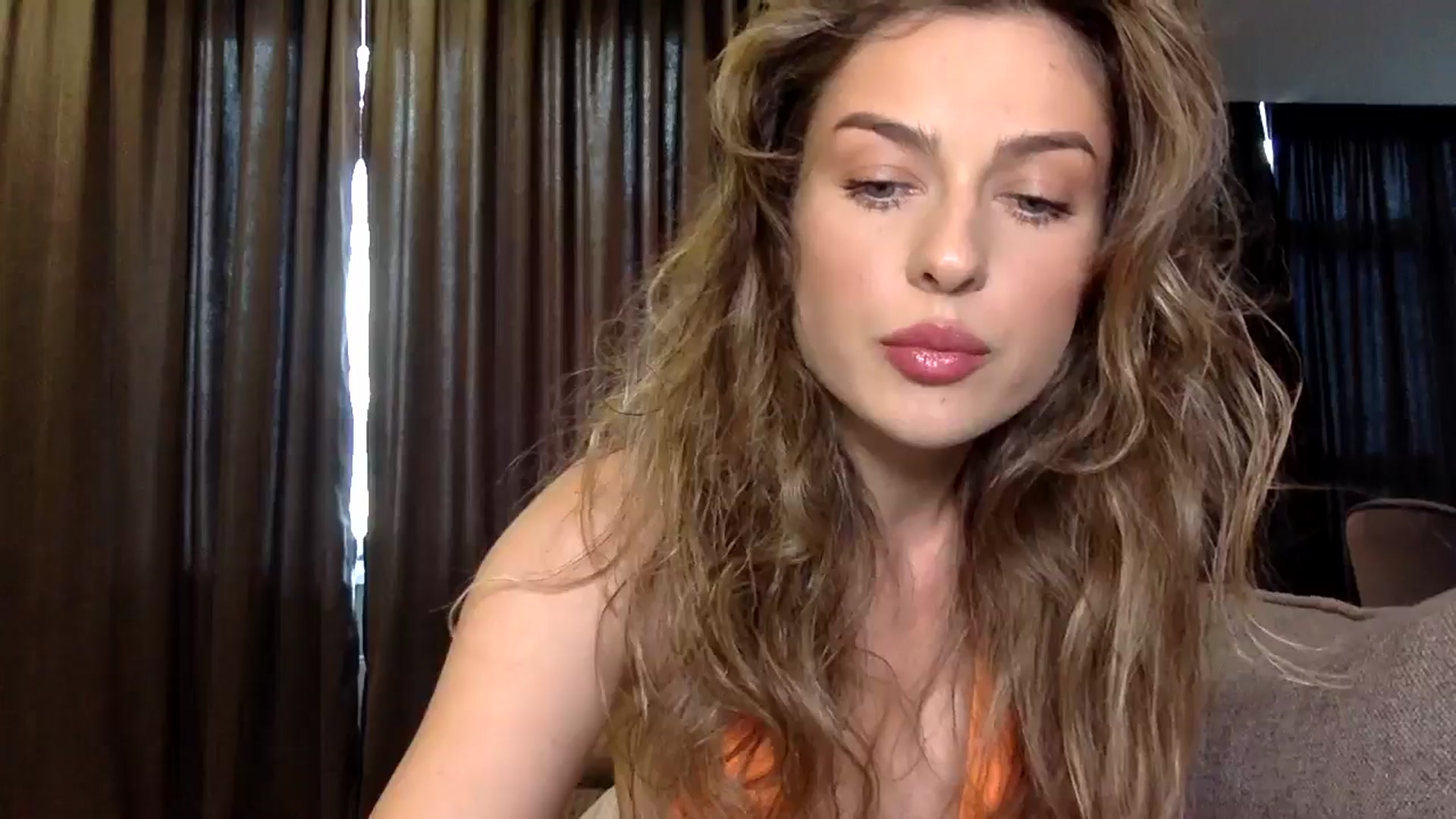 Gallery image thumbnail from SindiMoon's myfreecams stream on, 06/25/2024, 14:46 image 4 of 20