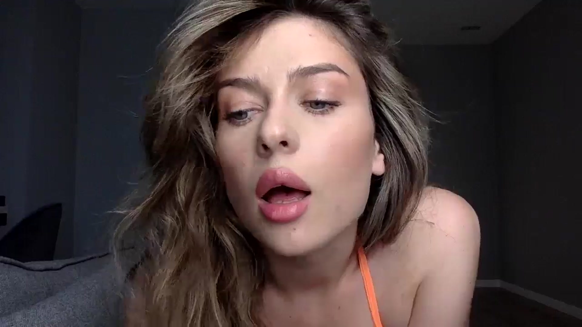 Gallery image thumbnail from SindiMoon's myfreecams stream on, 06/25/2024, 15:38 image 12 of 20