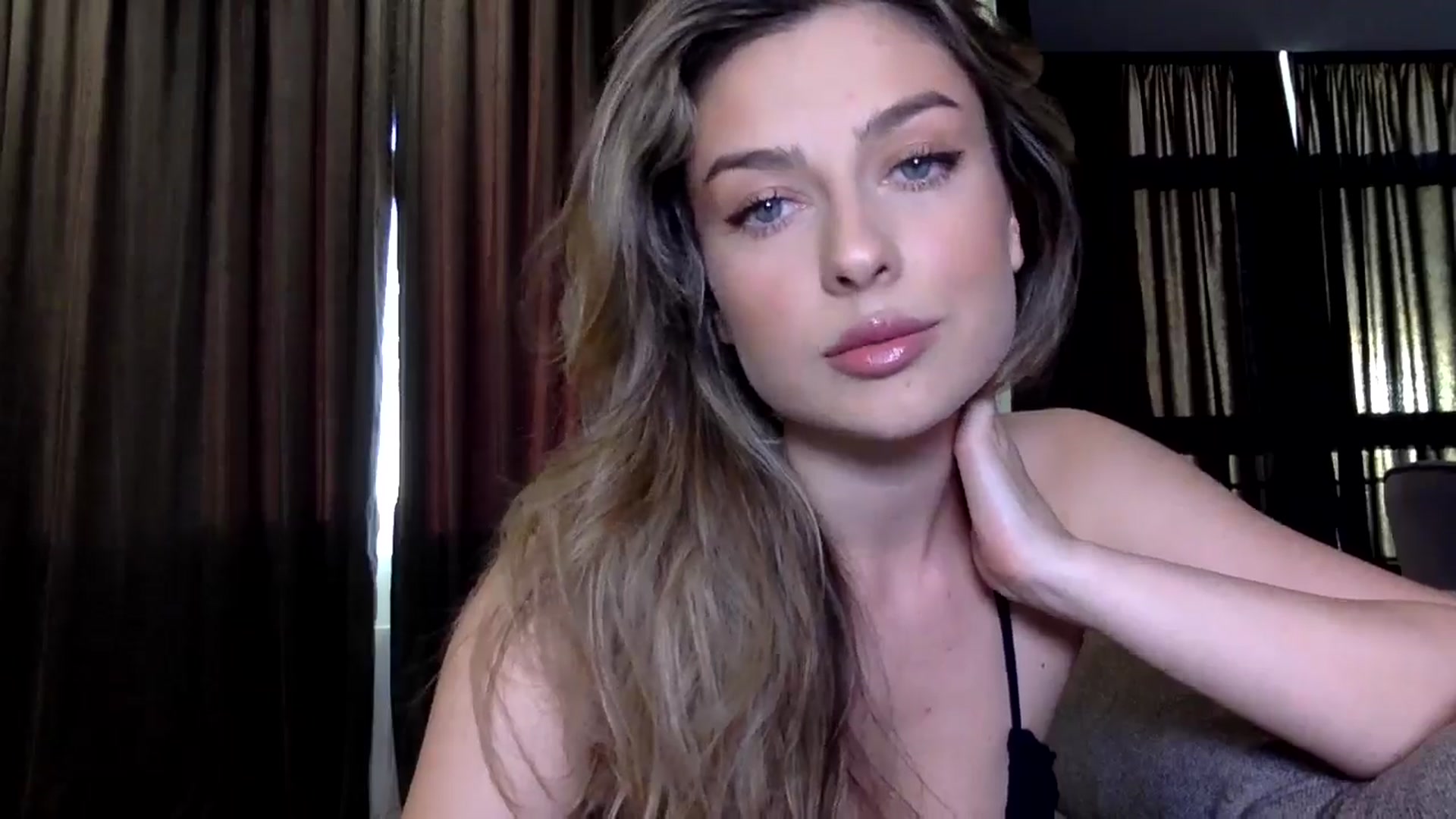Gallery image thumbnail from SindiMoon's myfreecams stream on, 06/26/2024, 17:24 image 2 of 20