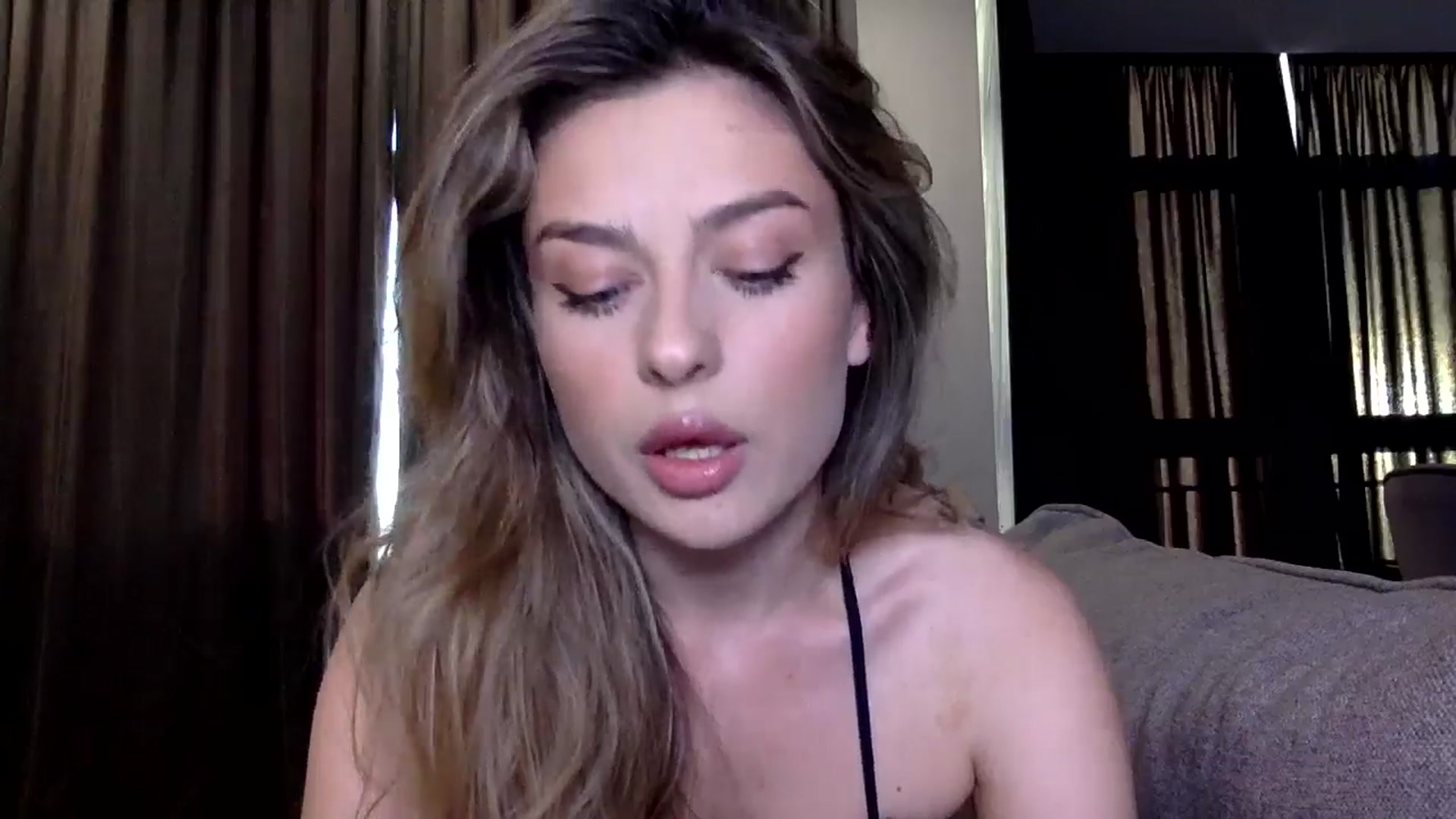 Gallery image thumbnail from SindiMoon's myfreecams stream on, 06/26/2024, 17:24 image 5 of 20