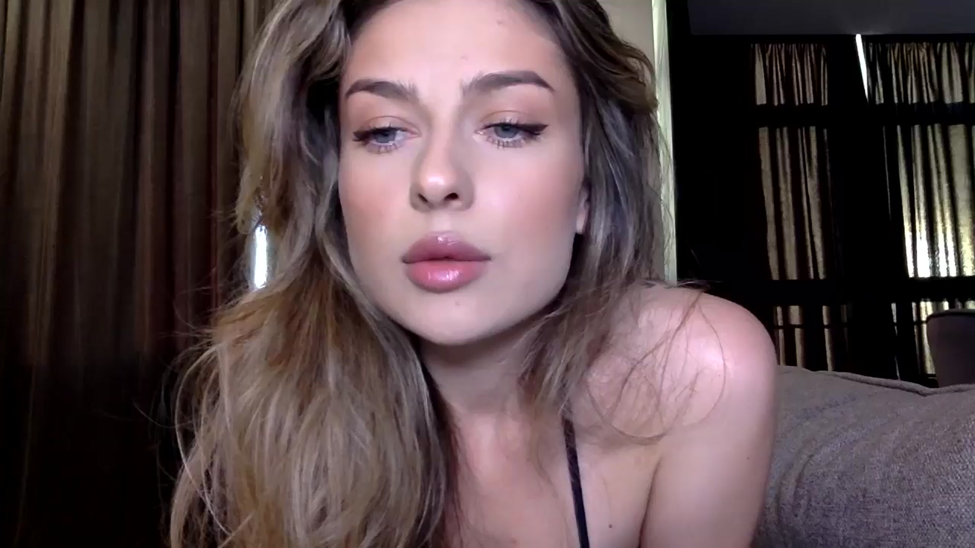 Gallery image thumbnail from SindiMoon's myfreecams stream on, 06/26/2024, 17:24 image 1 of 20