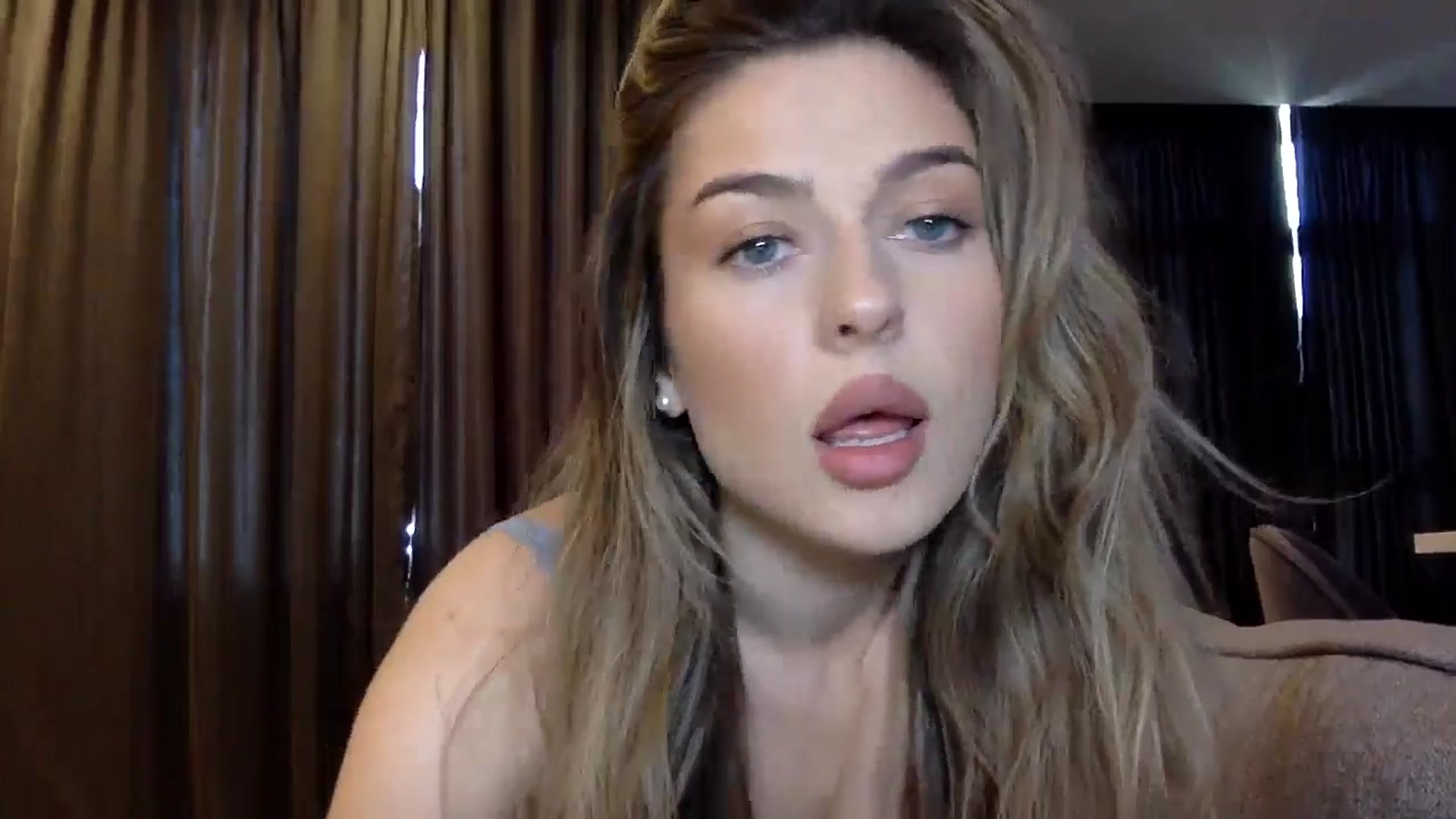 Gallery image thumbnail from SindiMoon's myfreecams stream on, 07/01/2024, 10:58 image 15 of 20