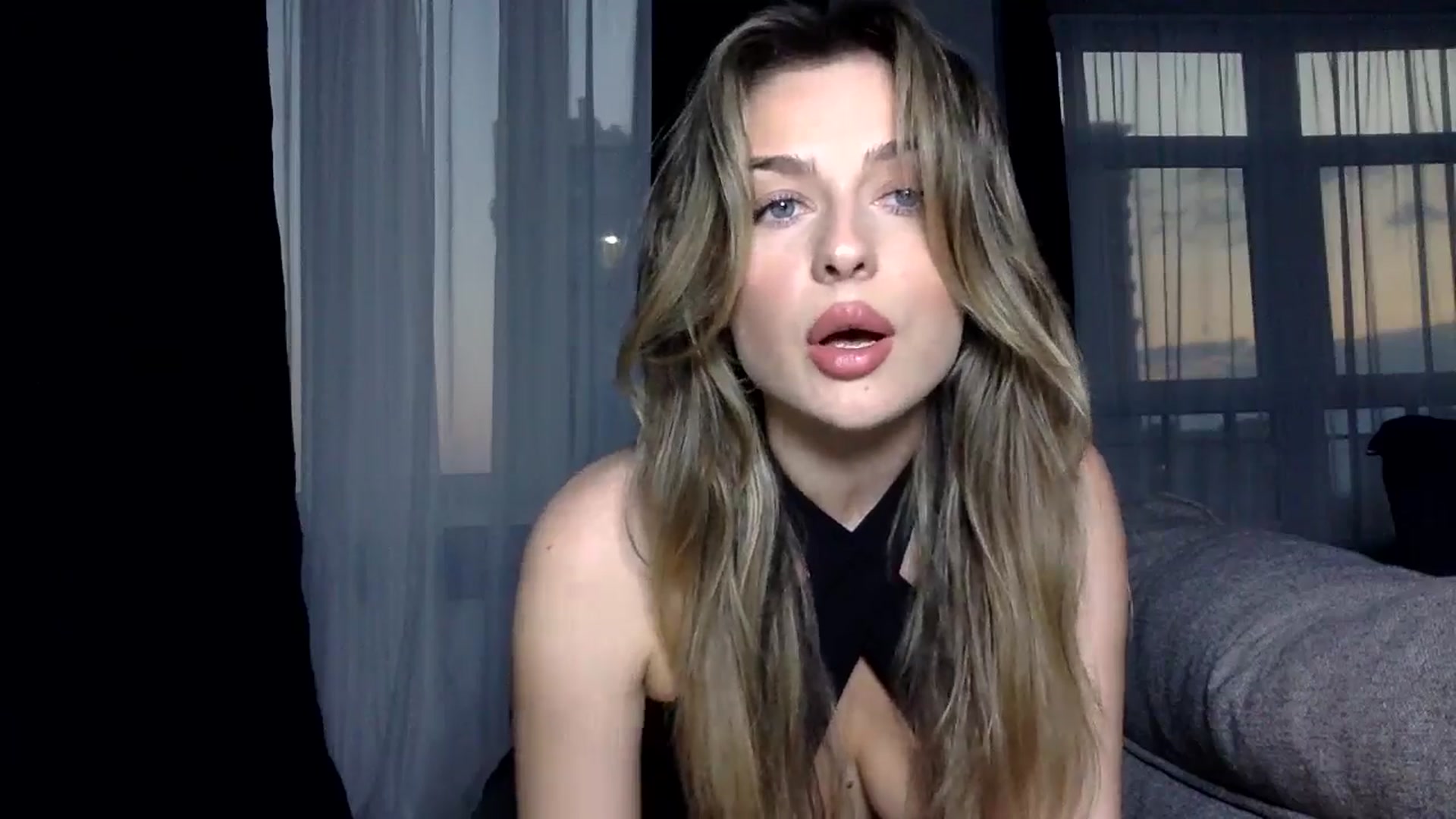 Gallery image thumbnail from SindiMoon's myfreecams stream on, 07/22/2024, 18:03 image 15 of 20