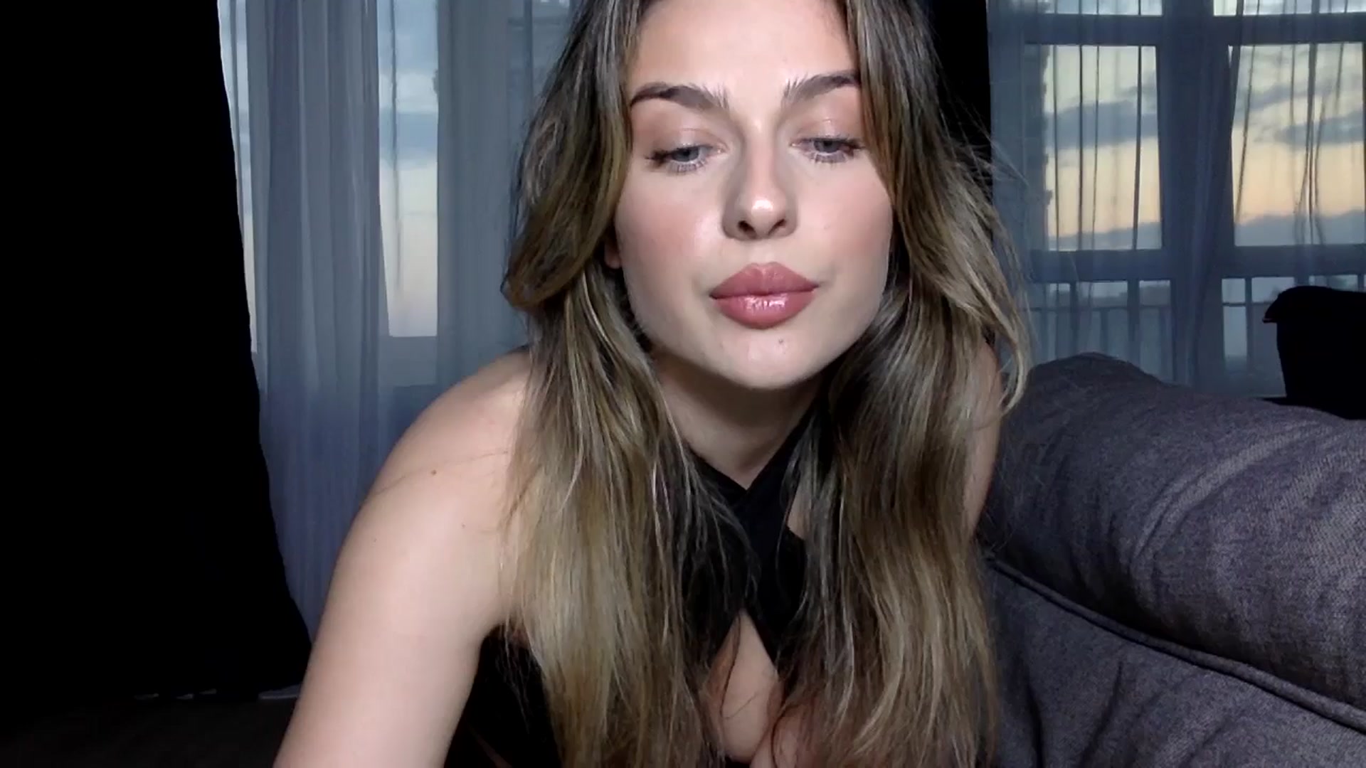 Gallery image thumbnail from SindiMoon's myfreecams stream on, 07/22/2024, 18:03 image 6 of 20