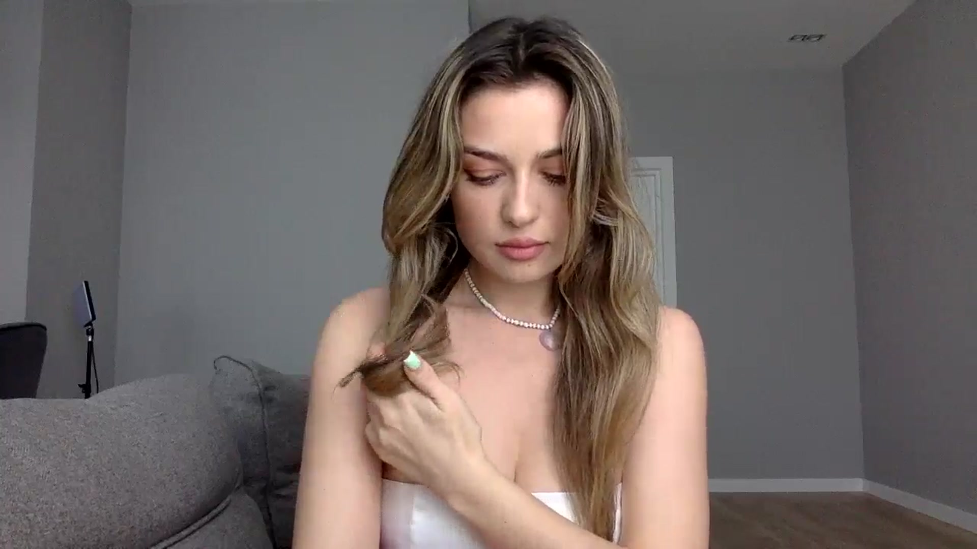 Gallery image thumbnail from SindiMoon's myfreecams stream on, 07/23/2024, 12:02 image 11 of 20