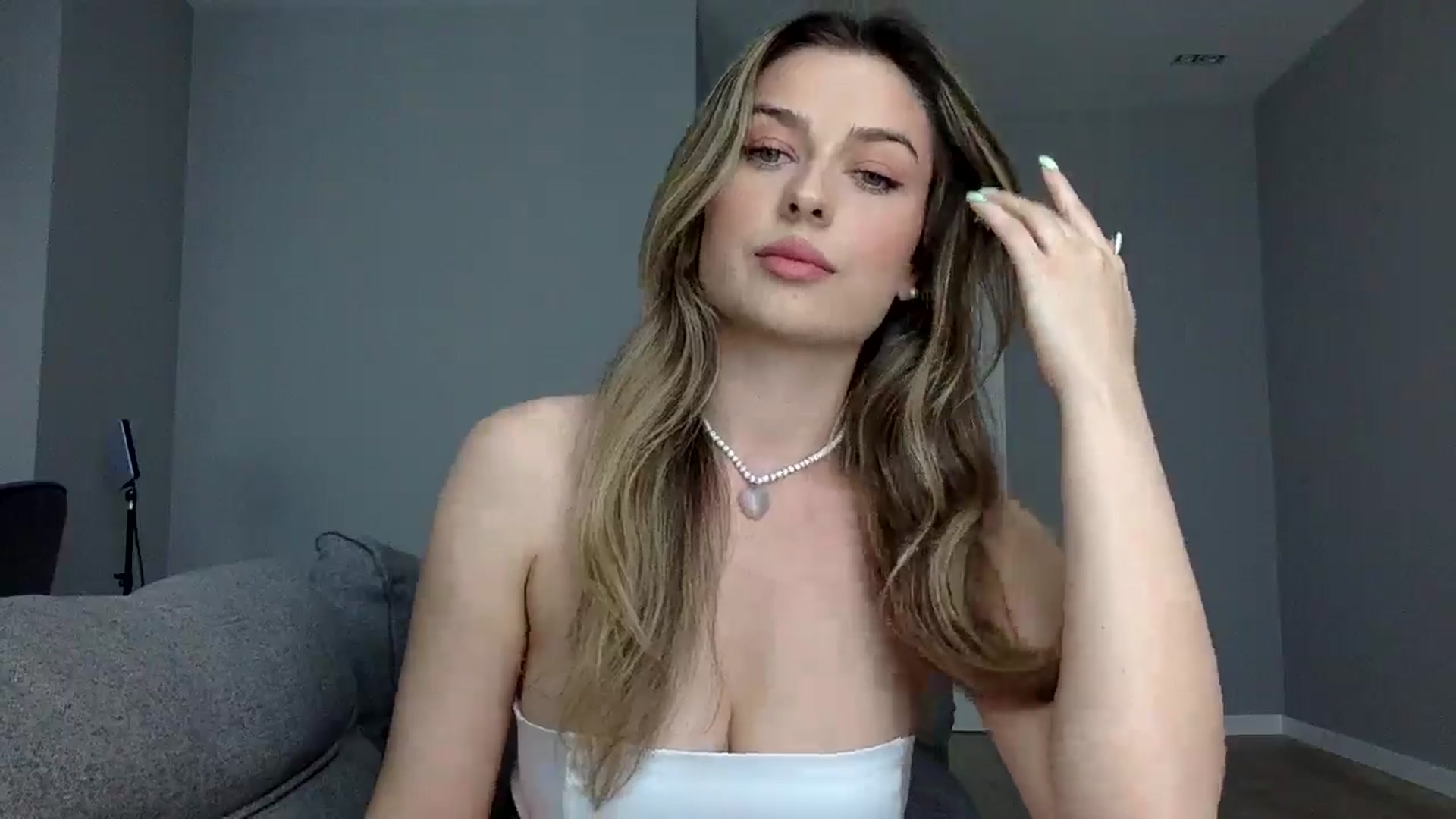 Gallery image thumbnail from SindiMoon's myfreecams stream on, 07/23/2024, 12:02 image 18 of 20