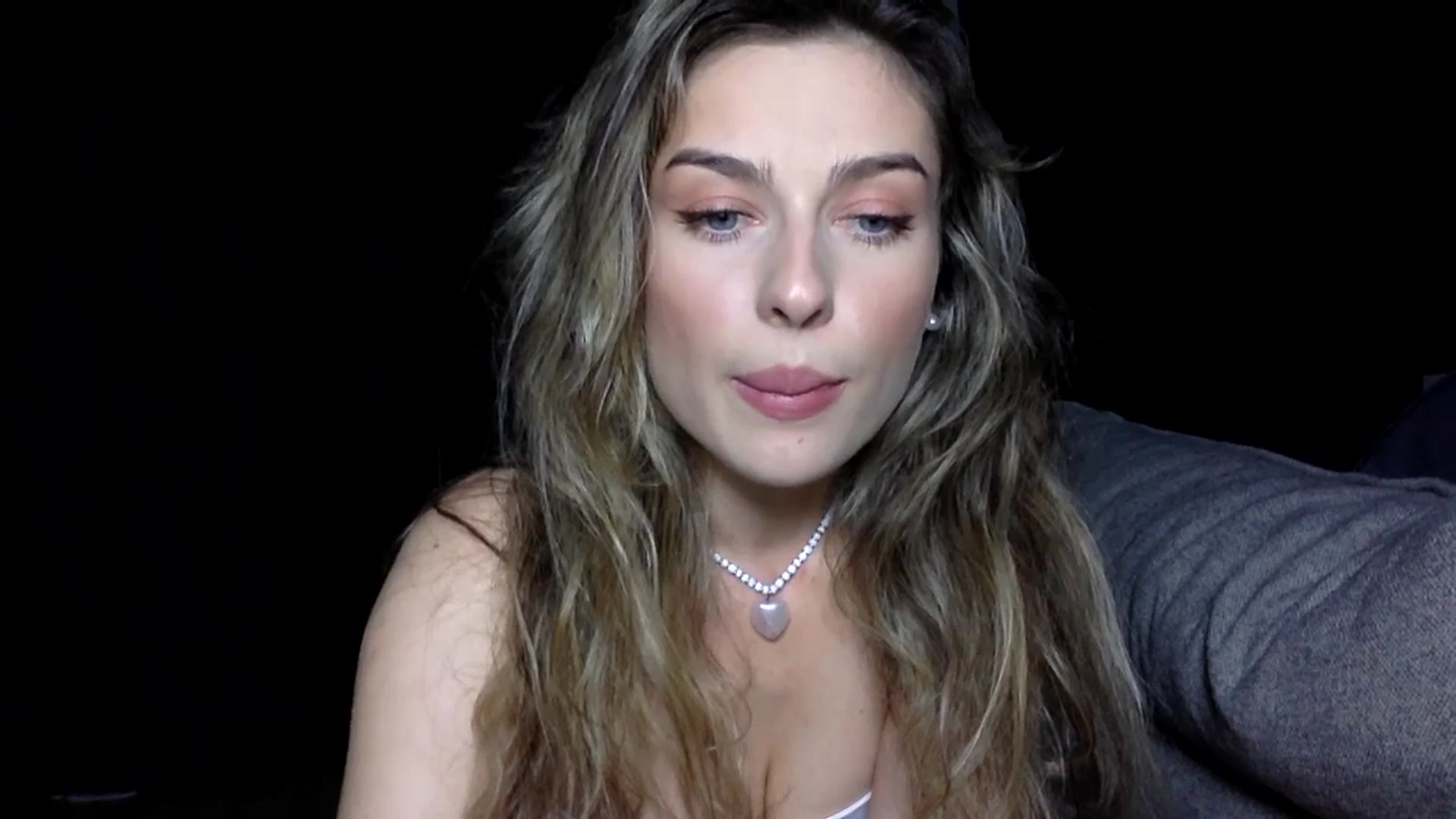 Gallery image thumbnail from SindiMoon's myfreecams stream on, 07/25/2024, 20:19 image 3 of 20
