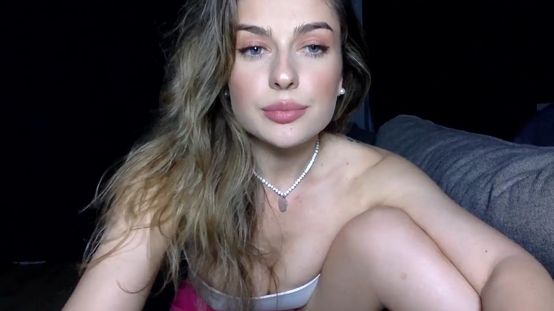 Gallery image thumbnail from SindiMoon's myfreecams stream on, 07/25/2024, 20:19 image 12 of 20