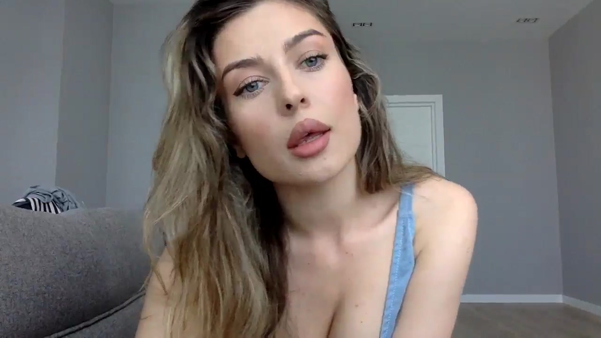 Gallery image thumbnail from SindiMoon's myfreecams stream on, 08/13/2024, 11:19 image 2 of 20