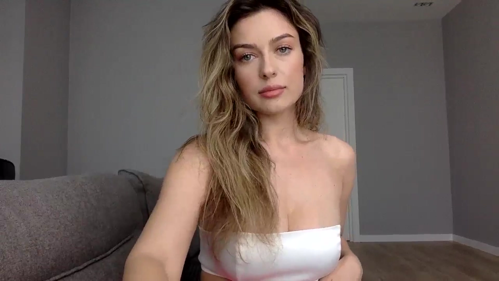 Gallery image thumbnail from SindiMoon's myfreecams stream on, 08/22/2024, 11:54 image 17 of 20