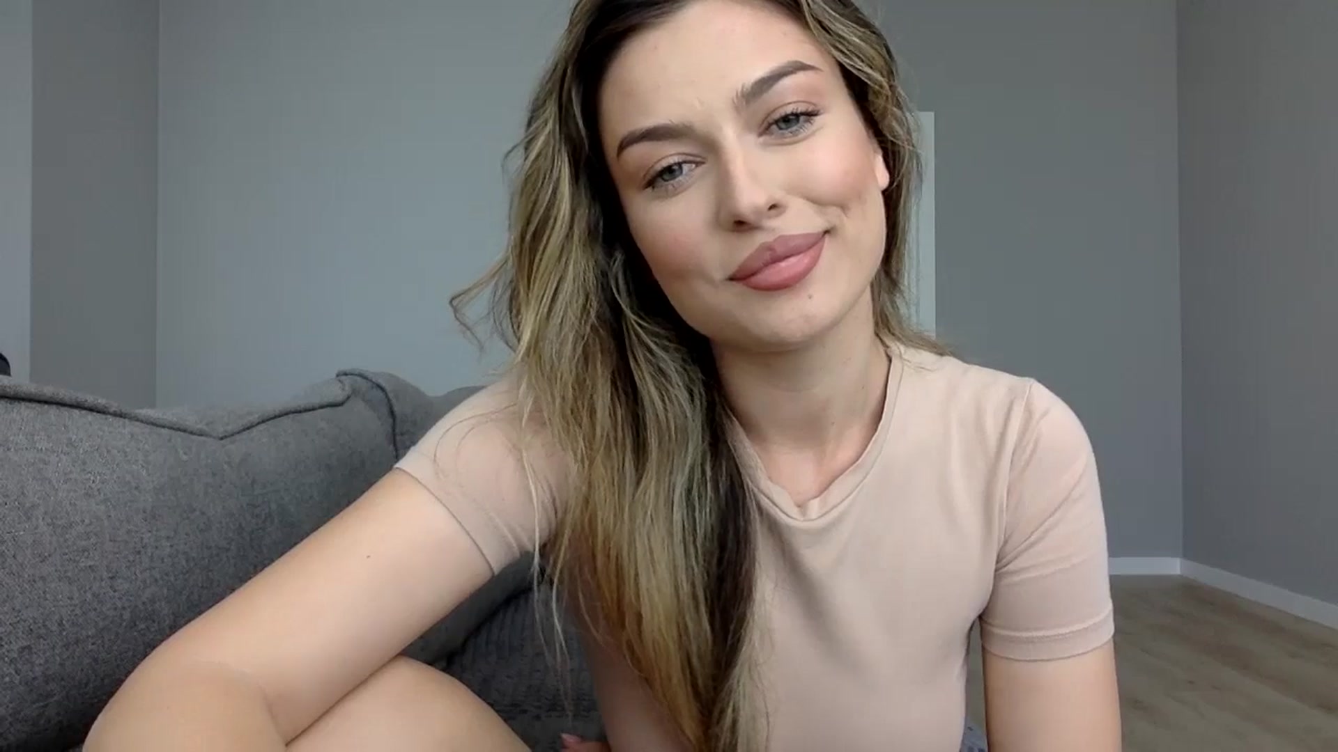 Gallery image thumbnail from SindiMoon's myfreecams stream on, 08/26/2024, 11:07 image 16 of 20