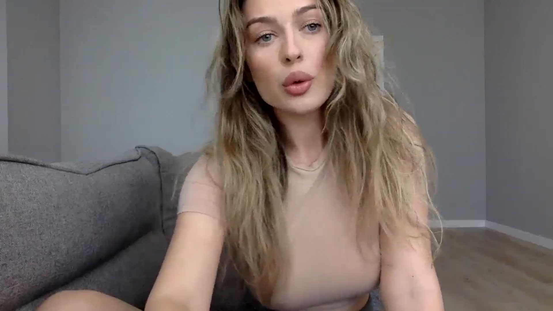Gallery image thumbnail from SindiMoon's myfreecams stream on, 08/26/2024, 11:07 image 17 of 20