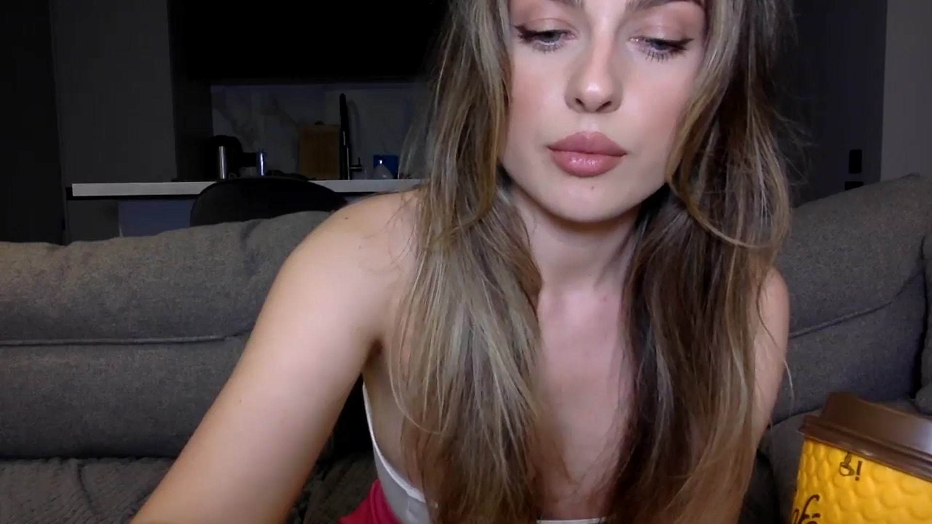 Gallery image thumbnail from SindiMoon's myfreecams stream on, 09/05/2024, 21:18 image 9 of 20