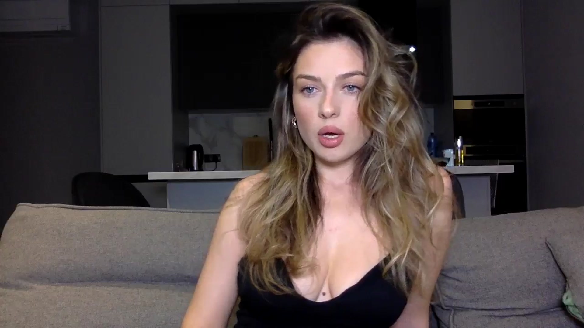 Gallery image thumbnail from SindiMoon's myfreecams stream on, 09/10/2024, 19:58 image 2 of 20