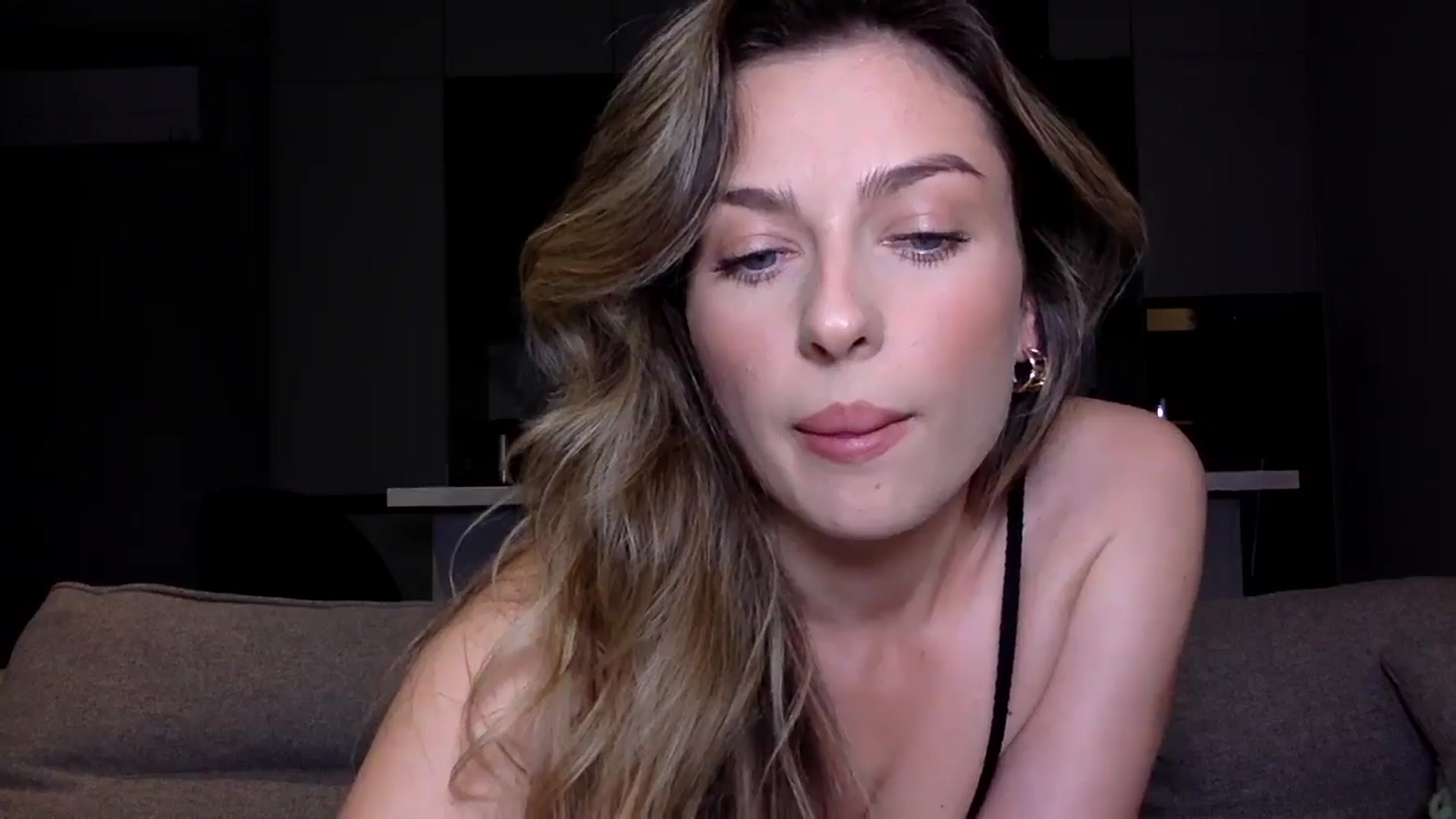 Gallery image thumbnail from SindiMoon's myfreecams stream on, 09/10/2024, 19:58 image 10 of 20