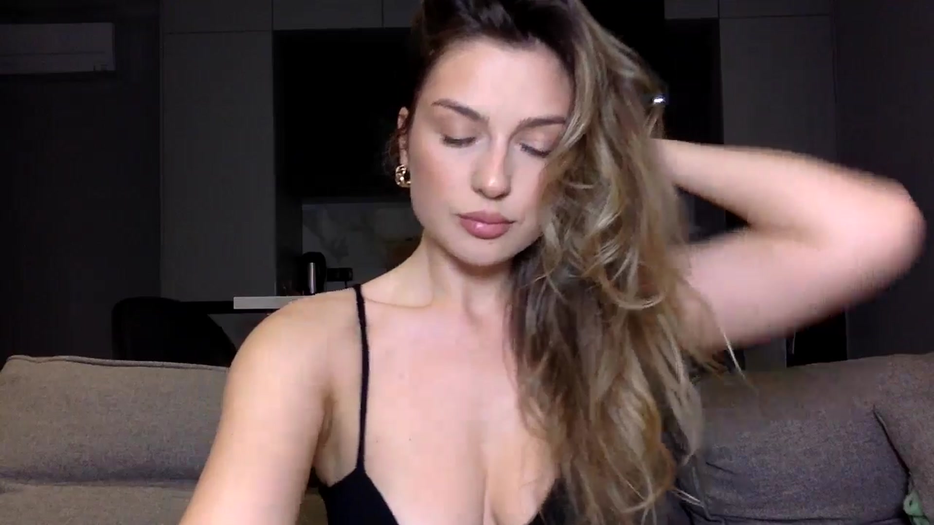 Gallery image thumbnail from SindiMoon's myfreecams stream on, 09/10/2024, 20:20 image 12 of 20