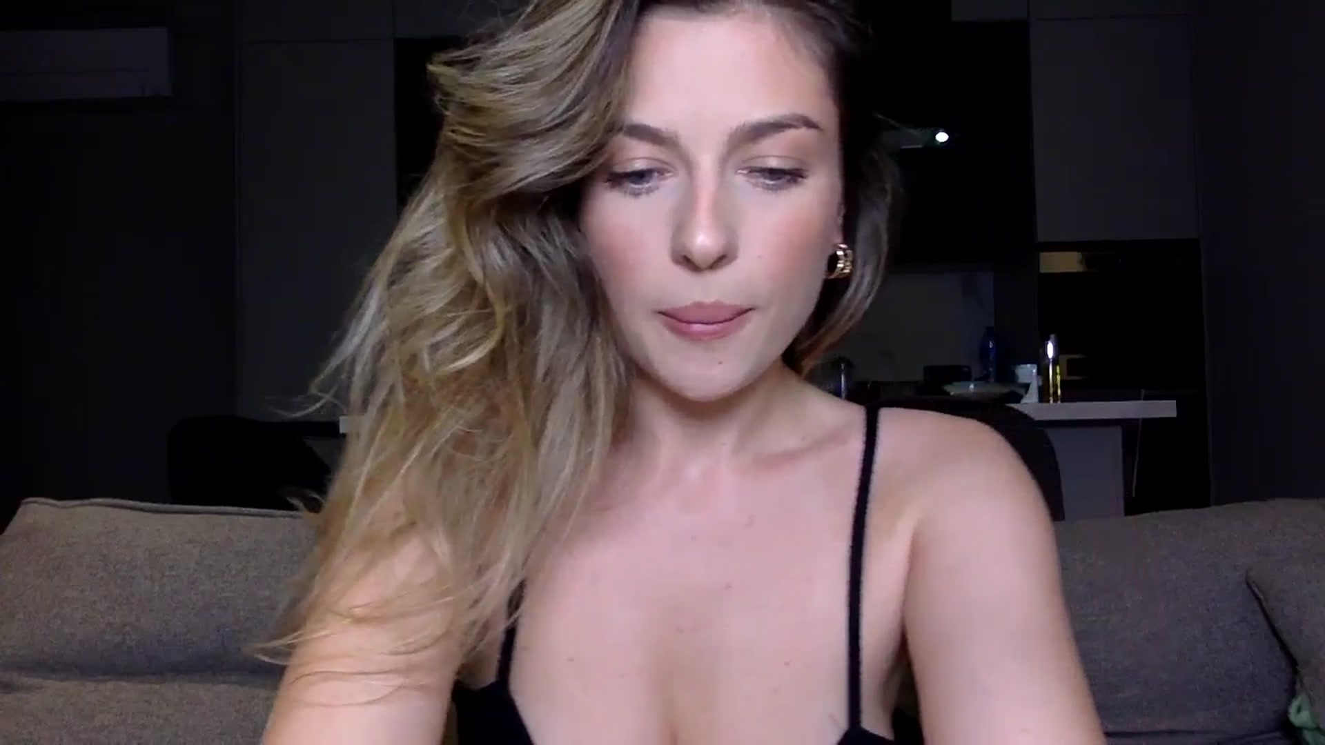 Gallery image thumbnail from SindiMoon's myfreecams stream on, 09/10/2024, 20:20 image 19 of 20